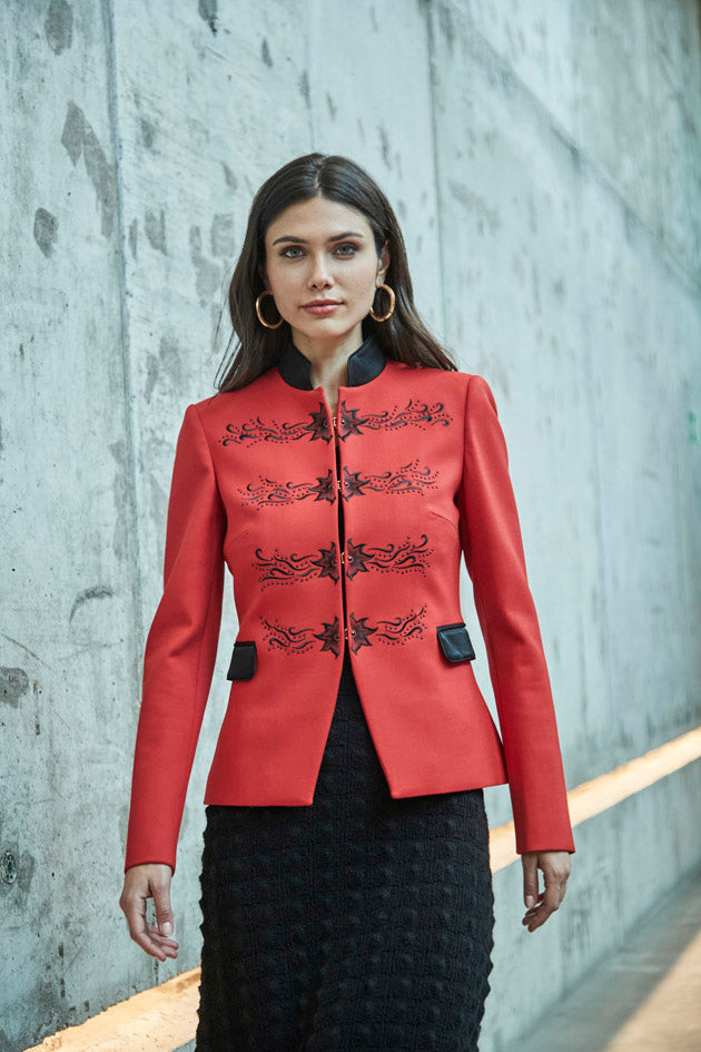 BLAZER CARMIN BORDADO NEGRO FIORELLA-THE EXTREME COLLECTION