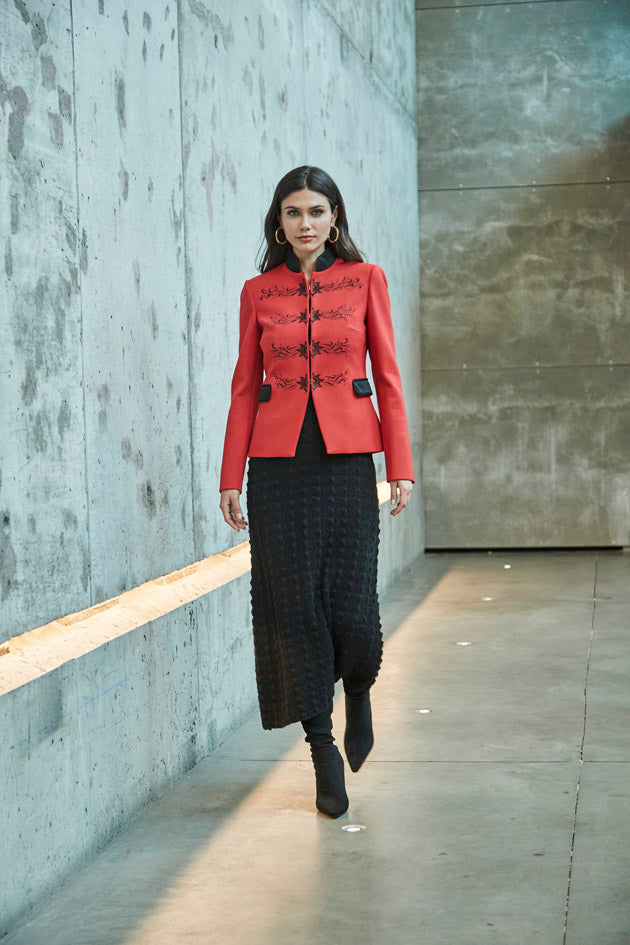 BLAZER CARMIN BORDADO NEGRO FIORELLA-THE EXTREME COLLECTION