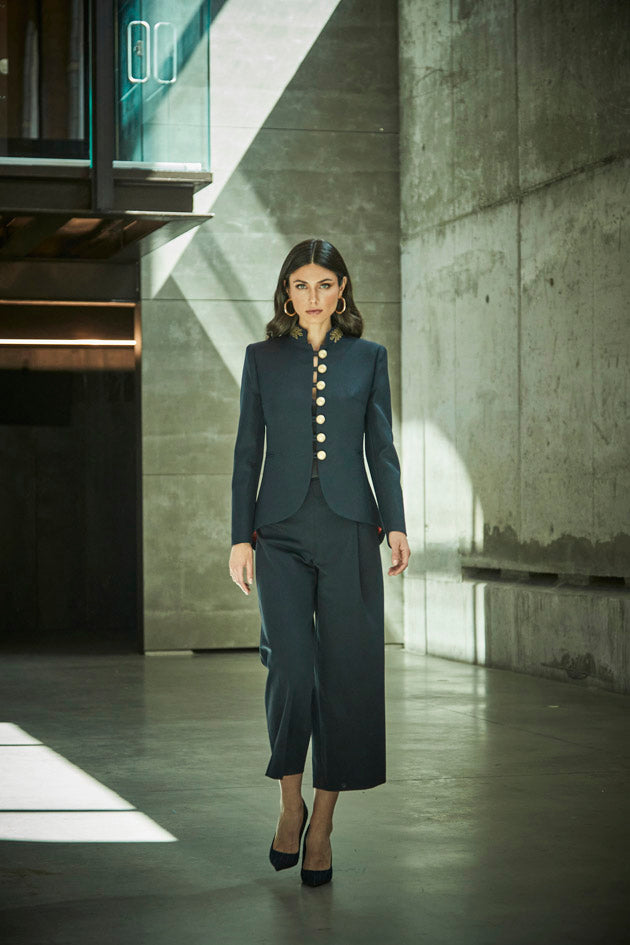 BLAZER INDIGO CORTE ENTALLADO POPPY - THE EXTREME COLLECTION