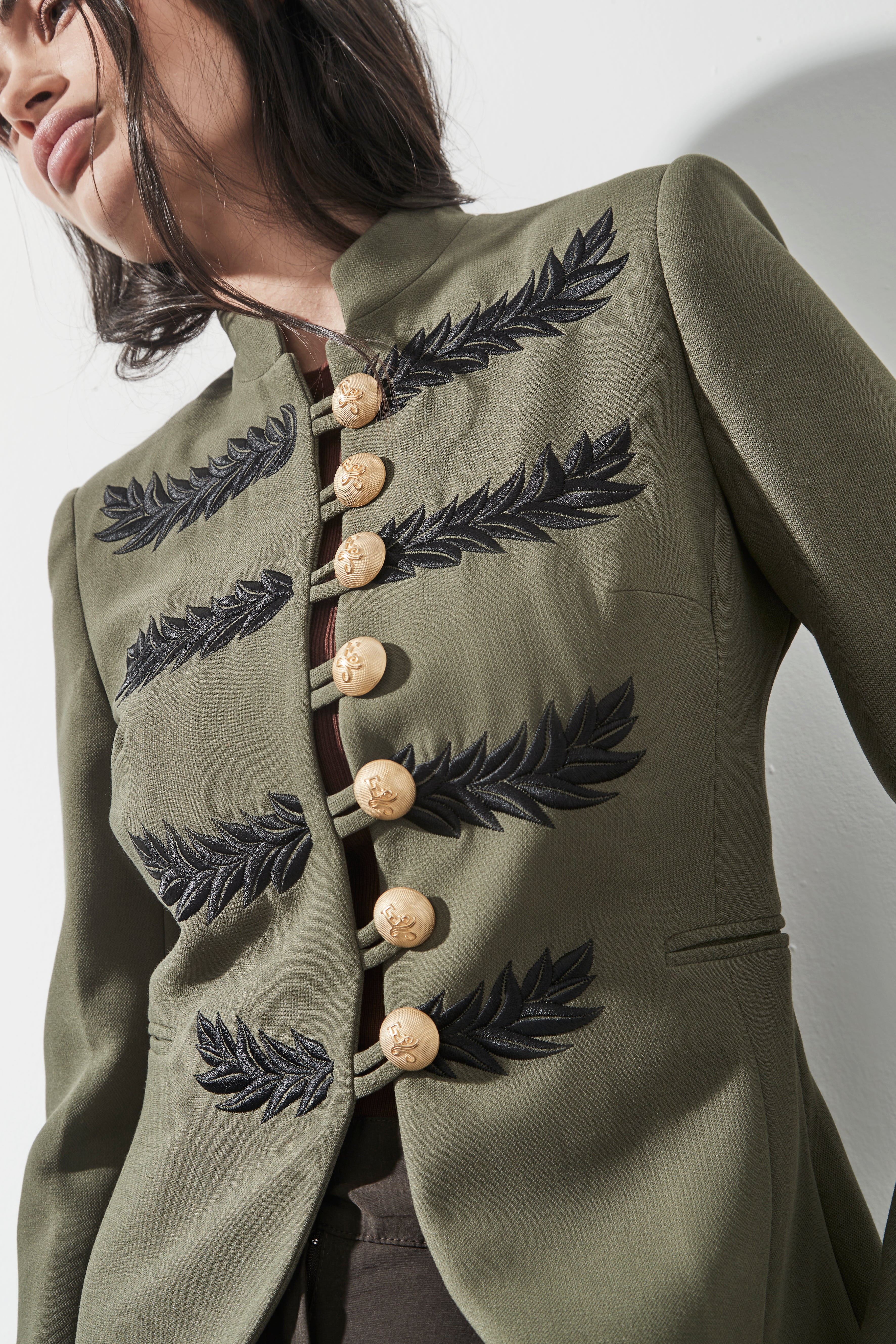 BLAZER BORDADO RENATA OLIVE GREEN