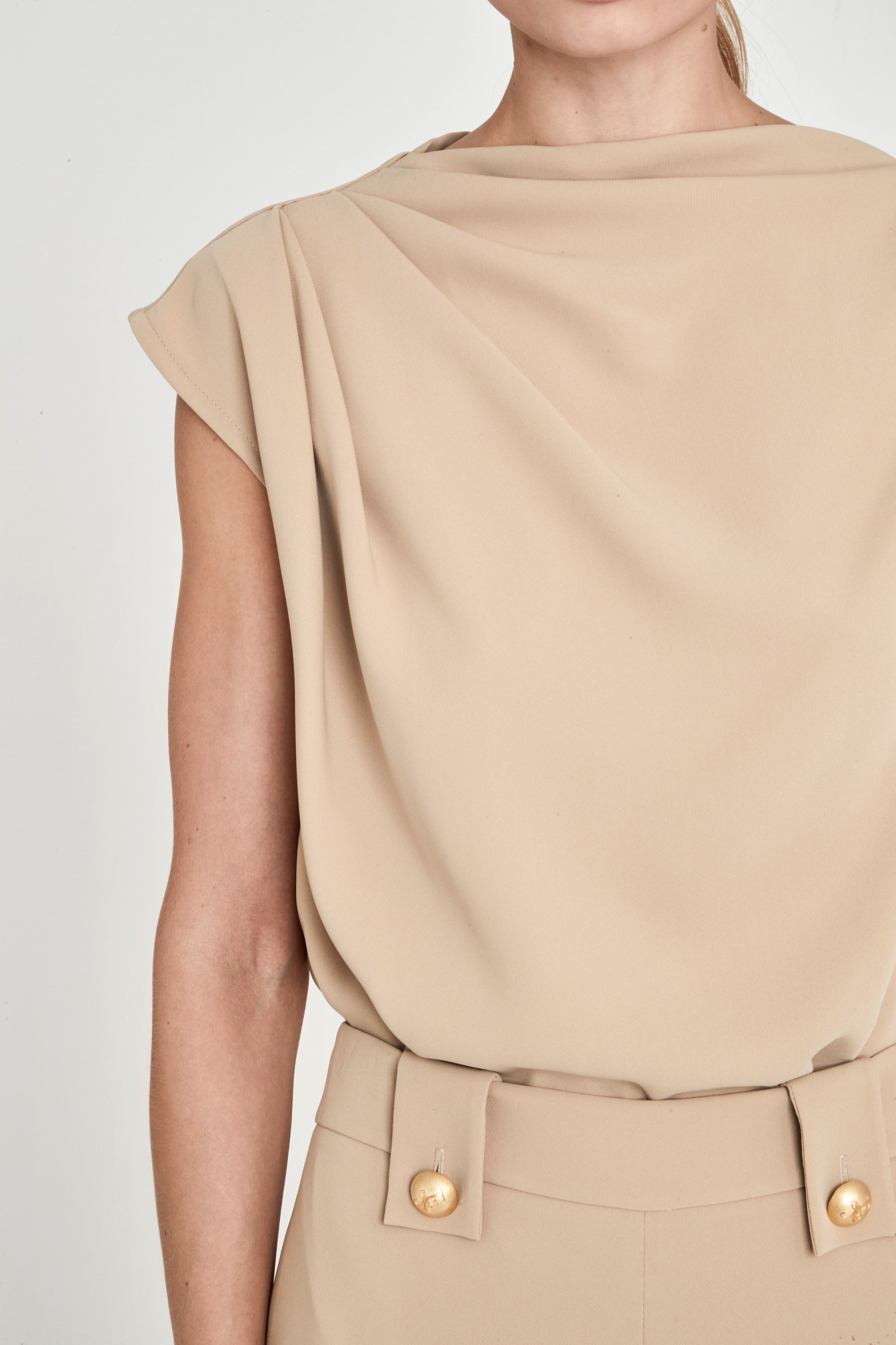 TOP ASIMÉTRICO ARENA BENEDETTA