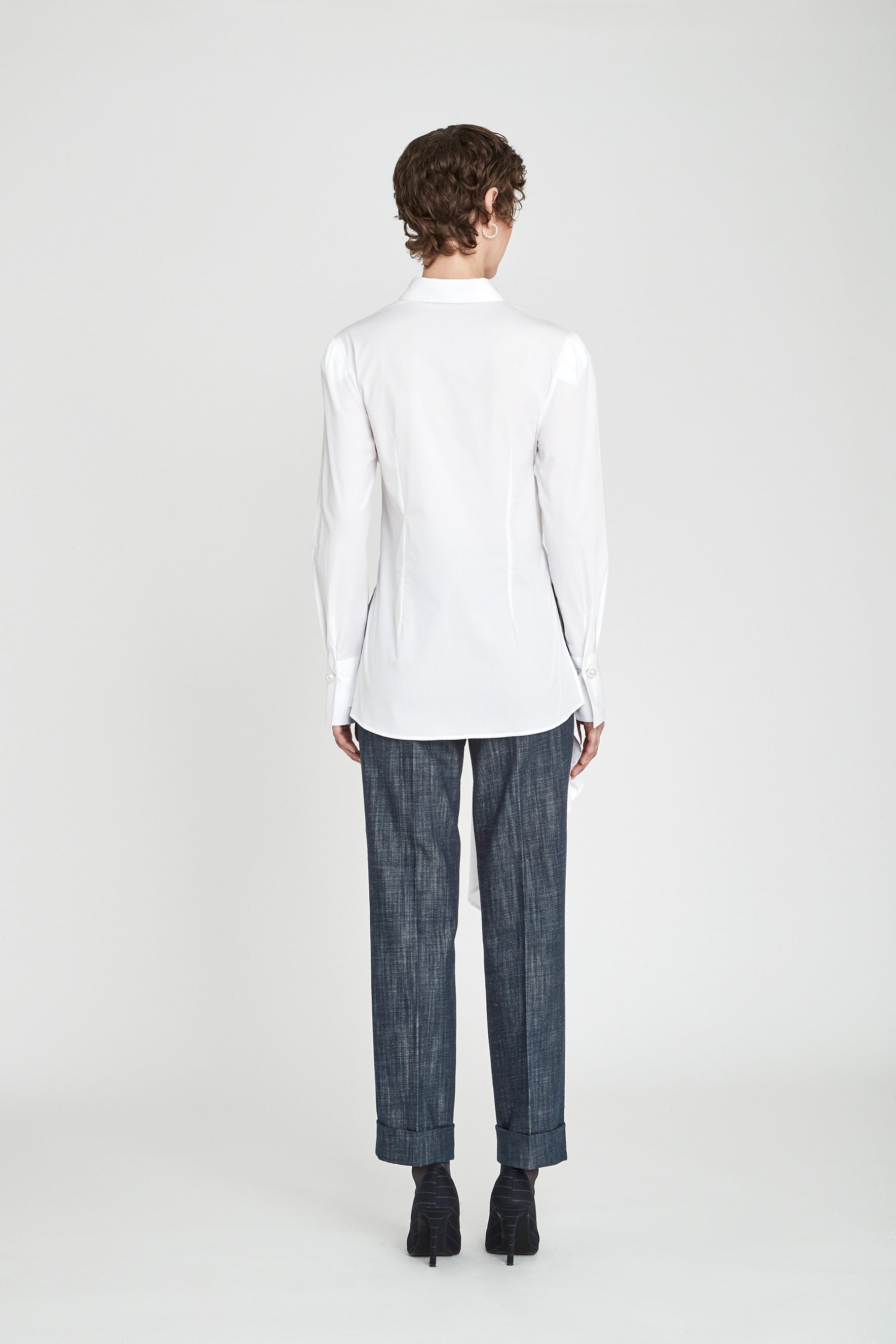 CAMISA BLANCA CON LAZADA THEODORE