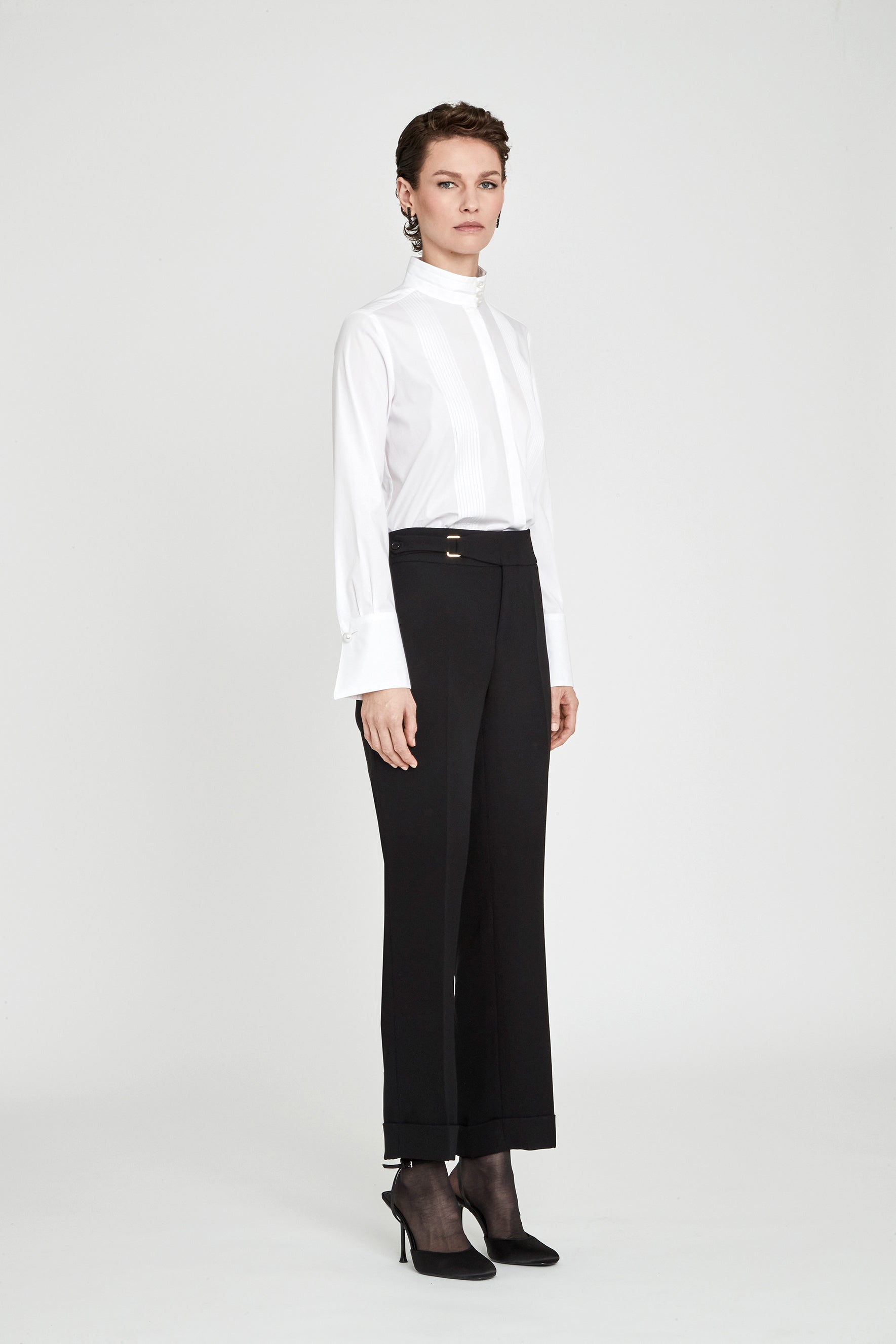 CAMISA BLANCA CUELLO MAO Y JARETAS SIMONE