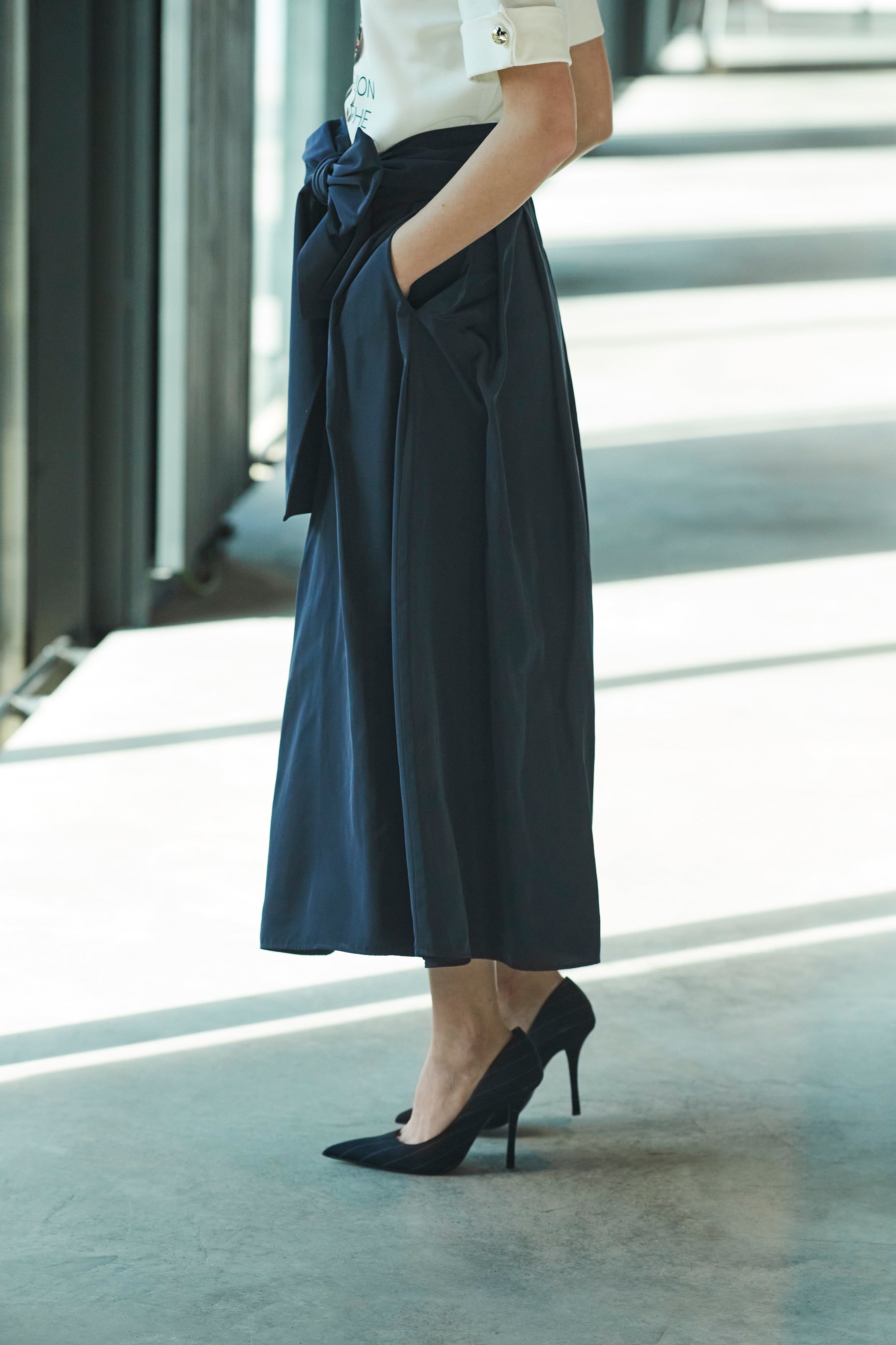 FALDA MIDI TAFETA INDIGO