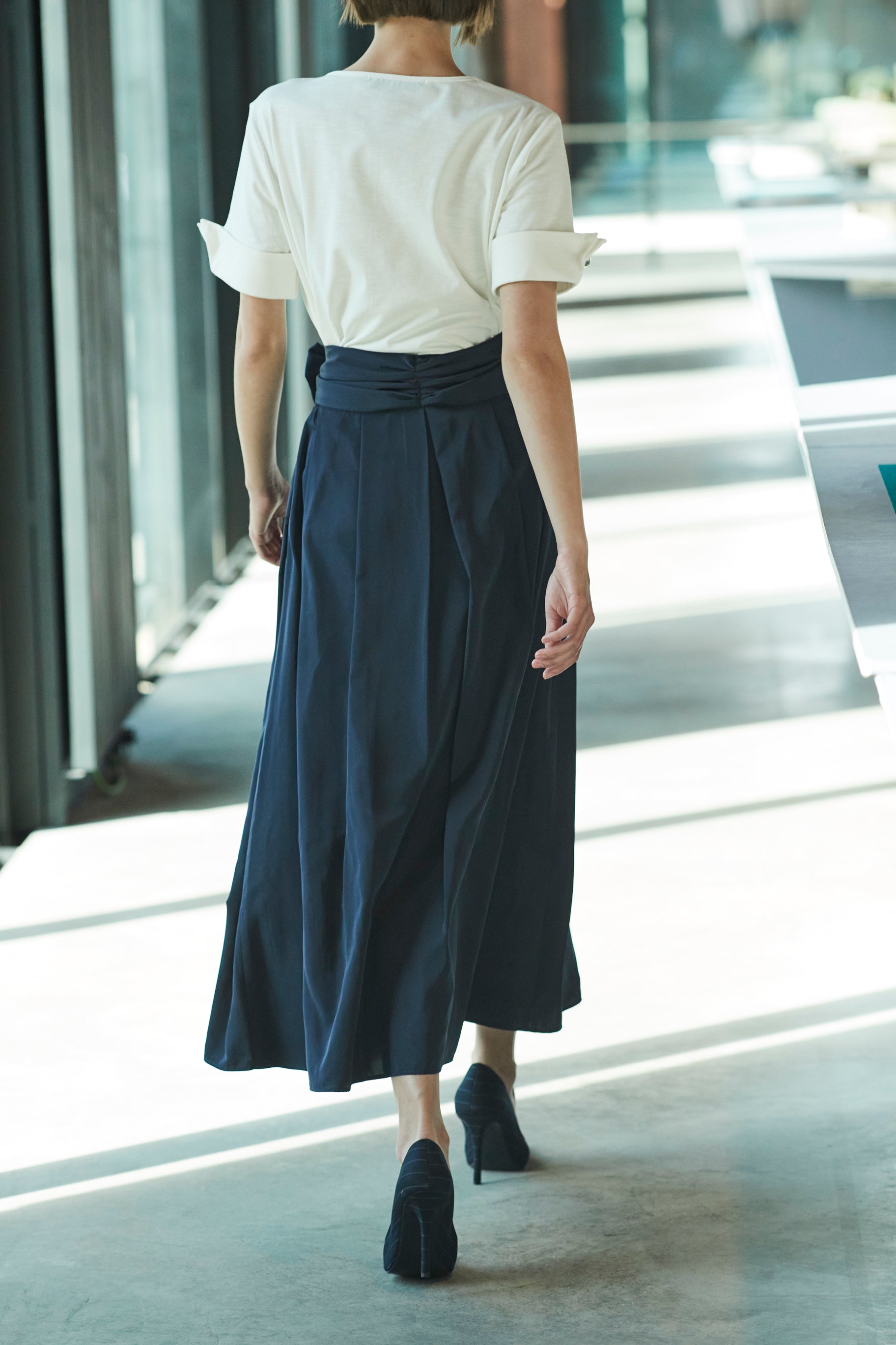 FALDA MIDI TAFETA INDIGO