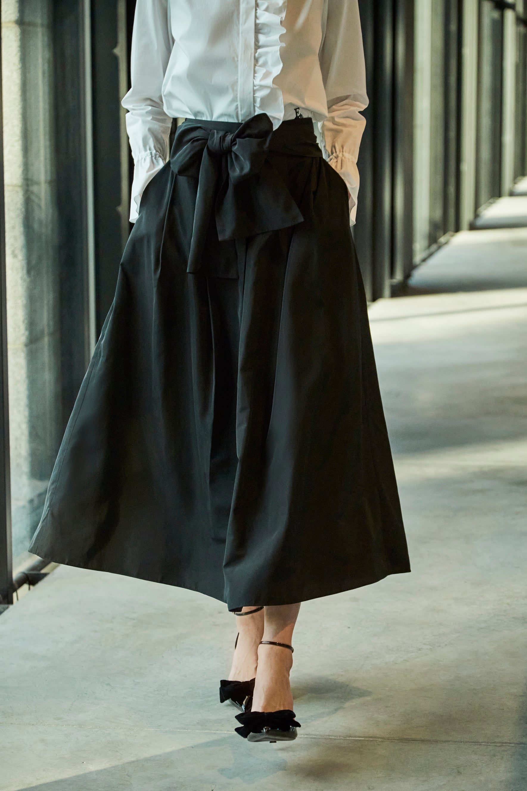 FALDA MIDI TAFETA AZABACHE