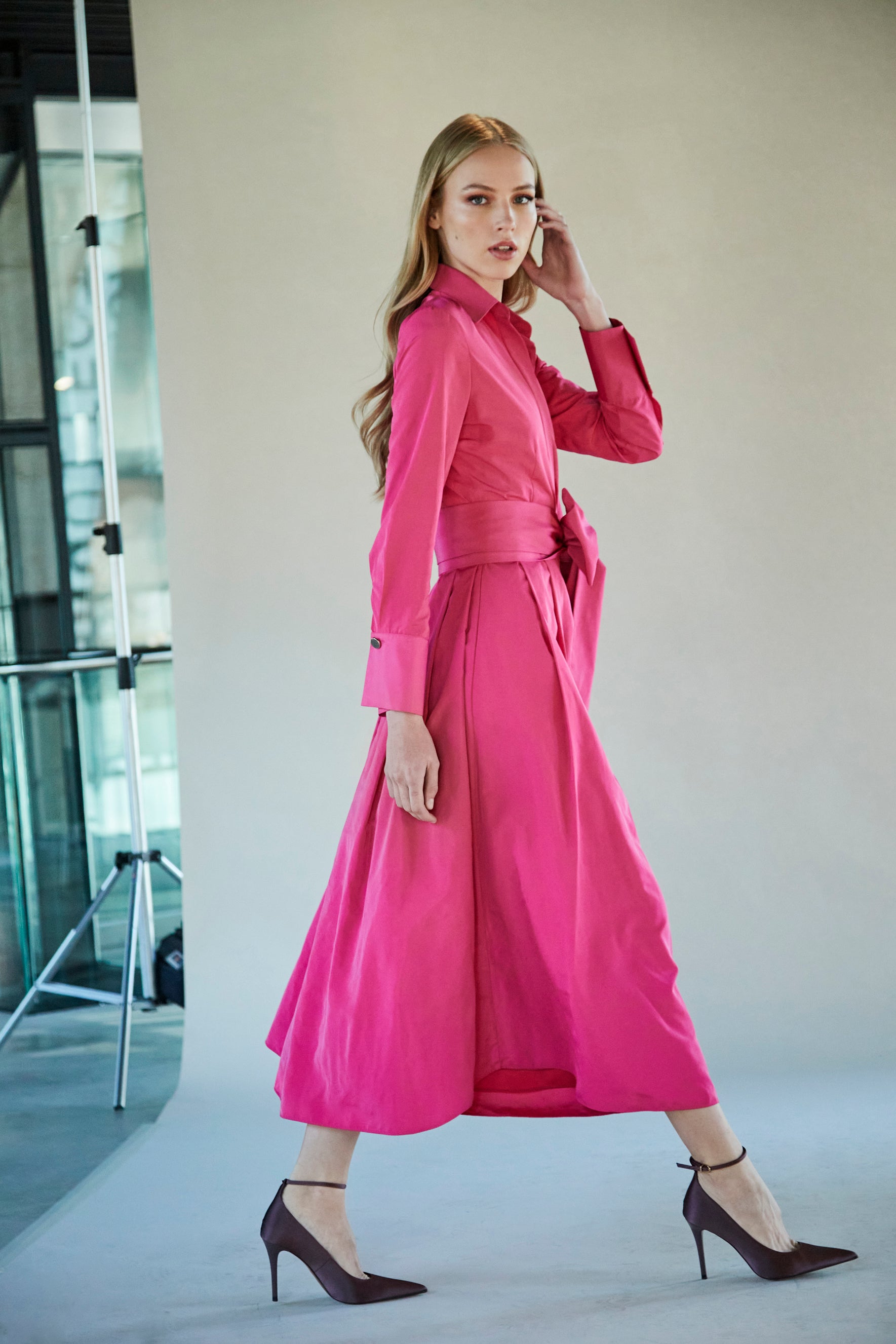 VESTIDO LISO CINTURON FUCHSIA CORNELIA