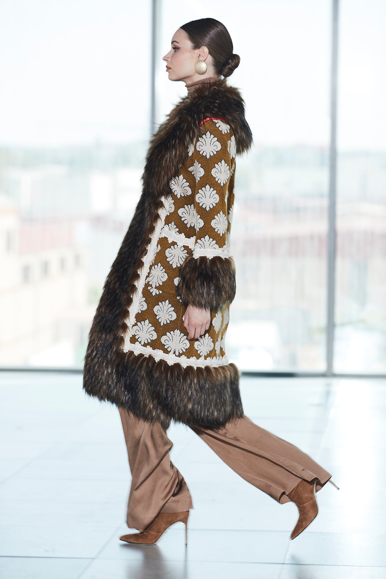 ABRIGO LARGO ALPACA MIEL OLIVE - THE EXTREME COLLECTION