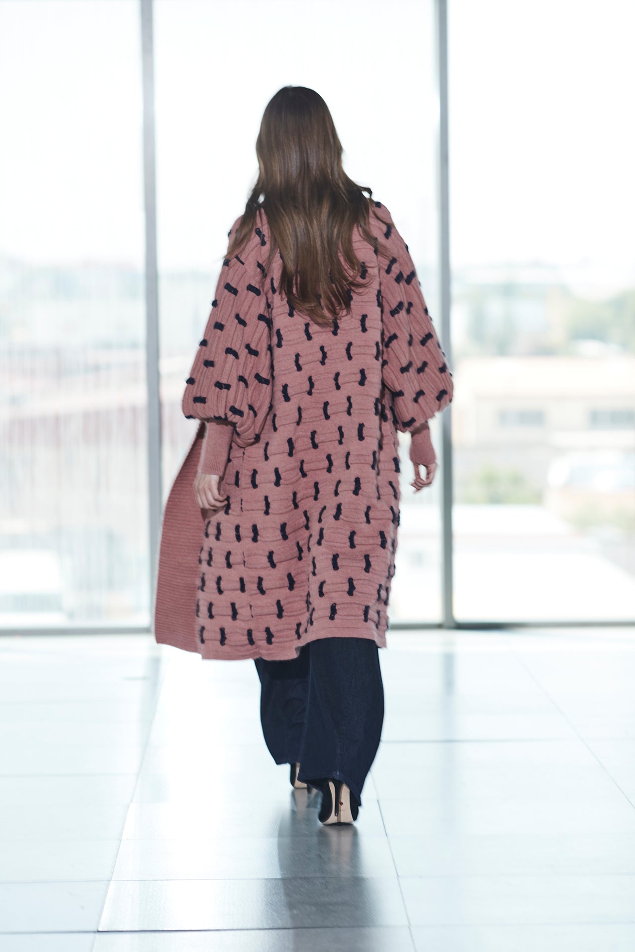 ABRIGO LARGO CON BASTAS CUARZO SOPHIE - THE EXTREME COLLECTION