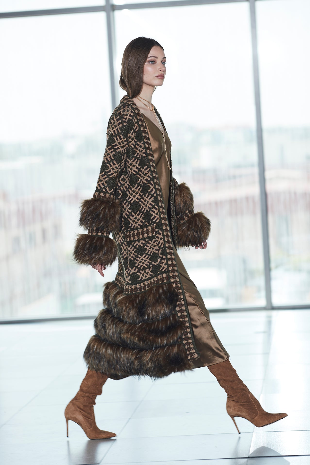 ABRIGO LARGO JACQUARD MUSGO GABRIEL - THE EXTREME COLLECTION