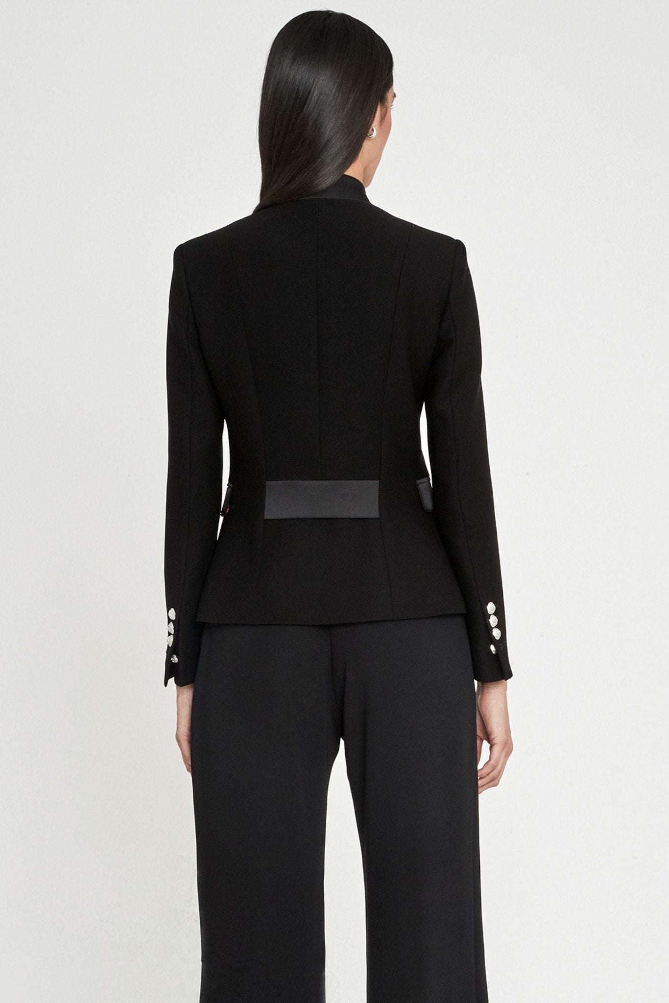 BLAZER AZABACHE CON BORDADO RENATA SILVER - THE EXTREME COLLECTION