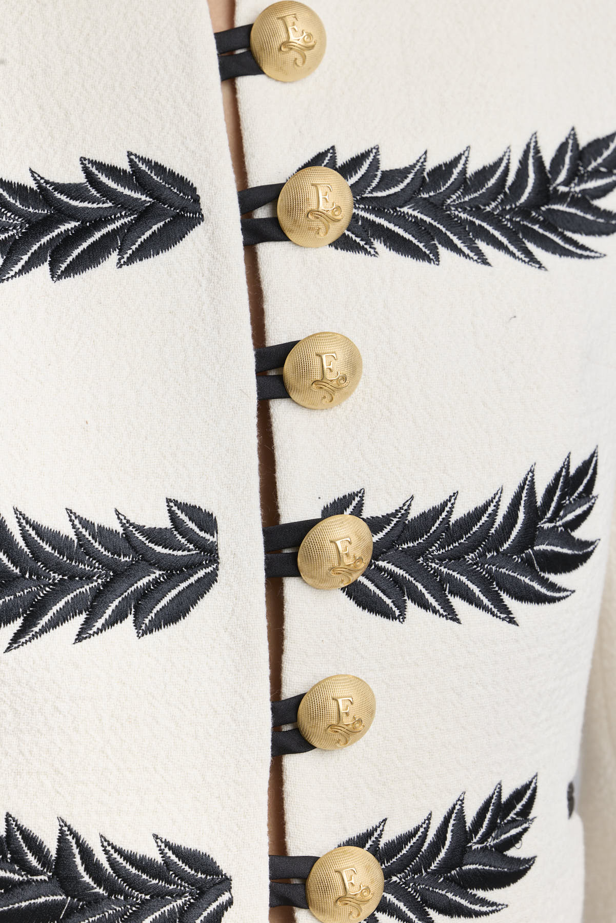 BLAZER BORDADA MARFIL RENATA LOVE - THE EXTREME COLLECTION