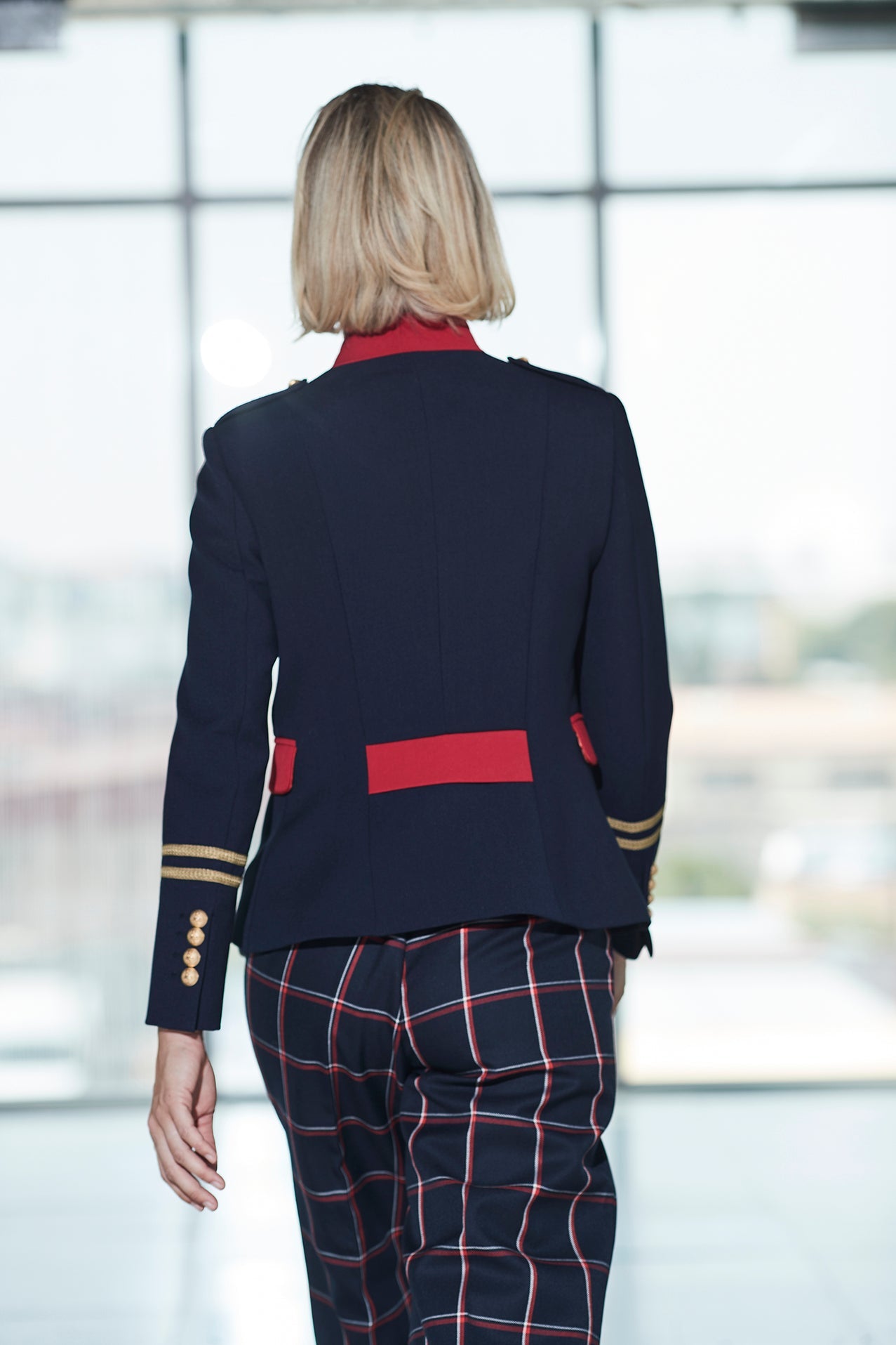 BLAZER BORDADA MARINO RENATA SCOTTISH - THE EXTREME COLLECTION