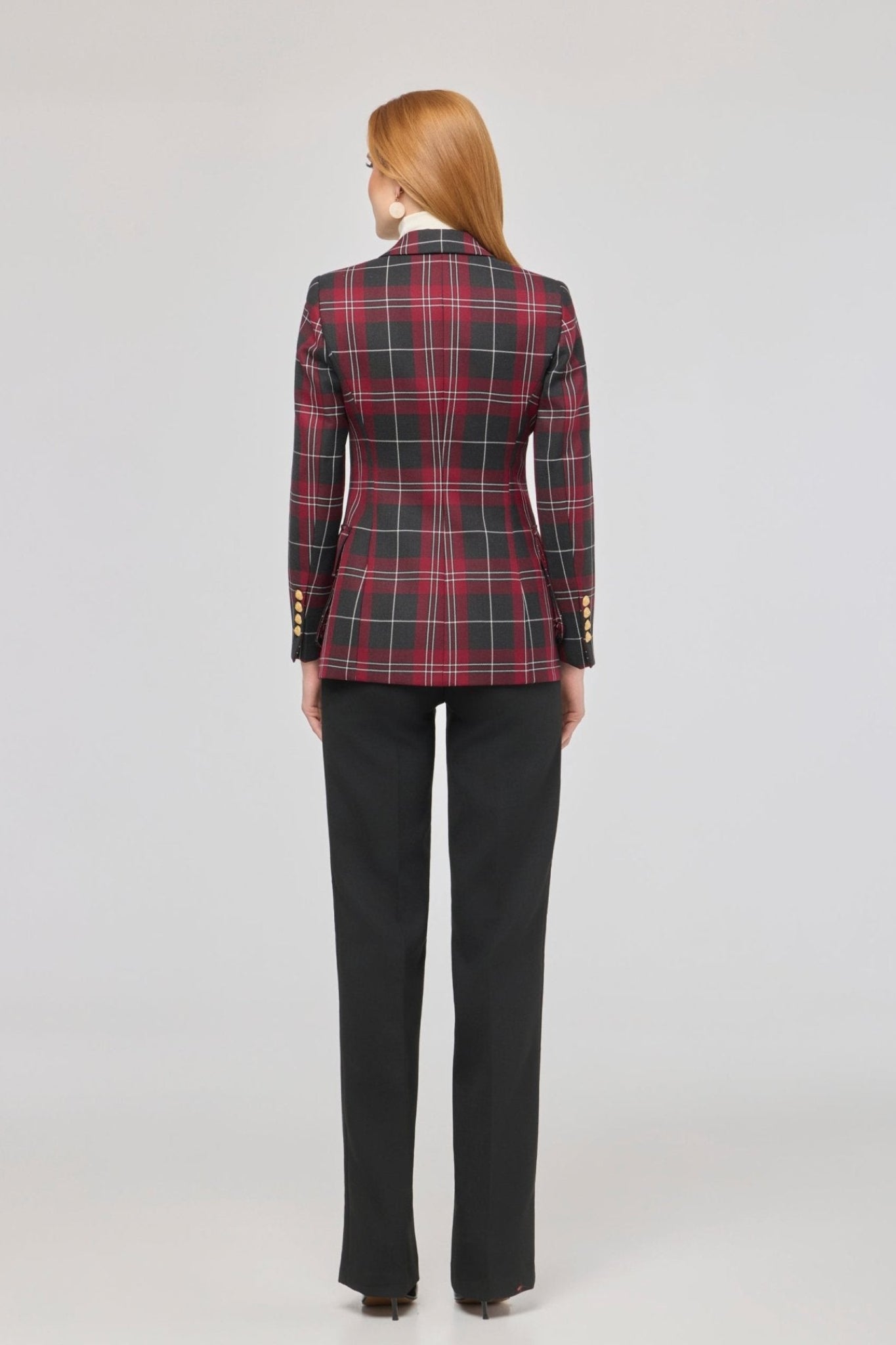 Blazer de cuadros escoceses Gregor de The Extreme Collection en tonos burdeos, negro y blanco.