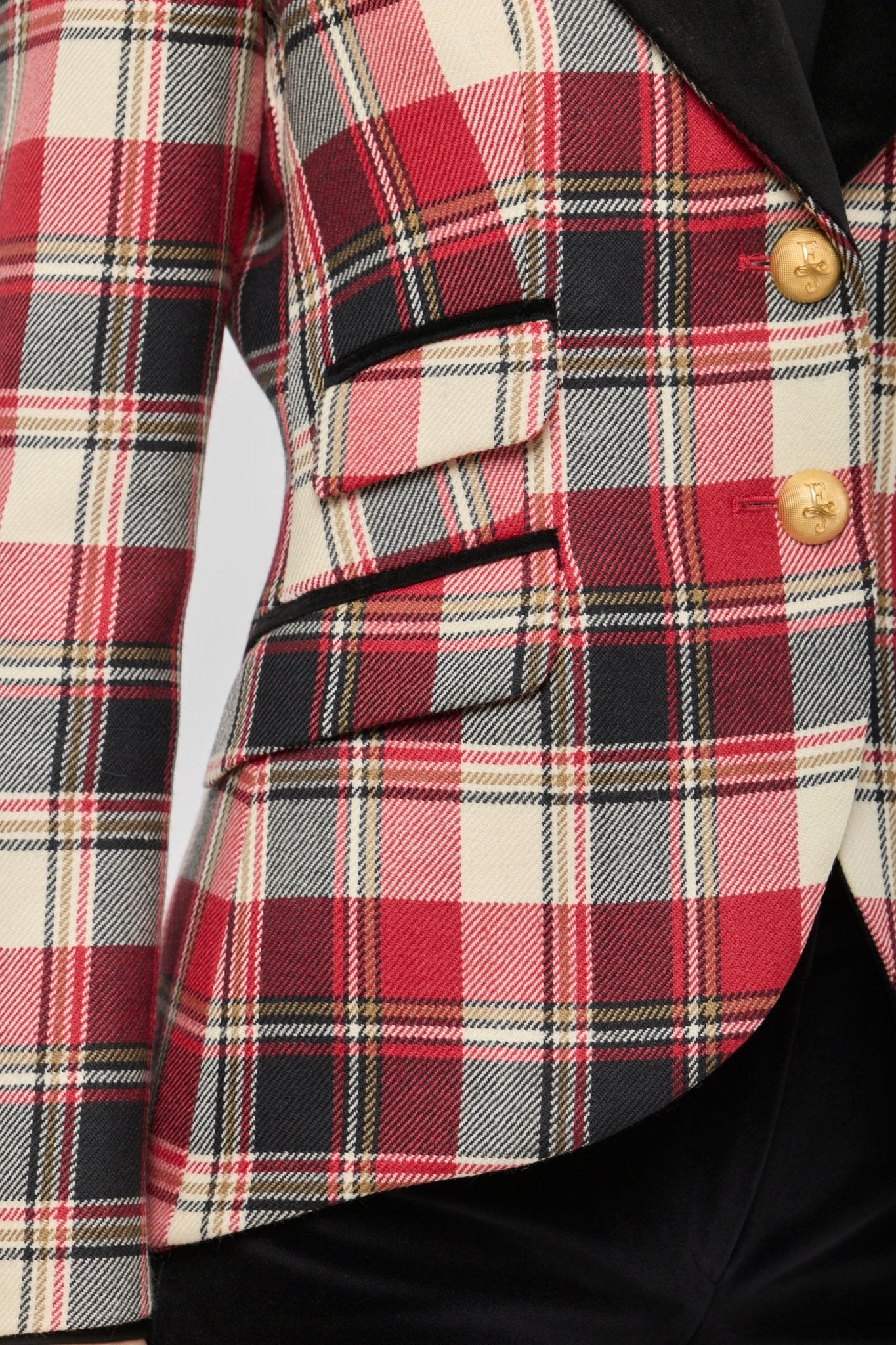 Blazer de lana tartán Duncan de The Extreme Collection con estampado tartán rojo, negro y blanco, y solapa de terciopelo.