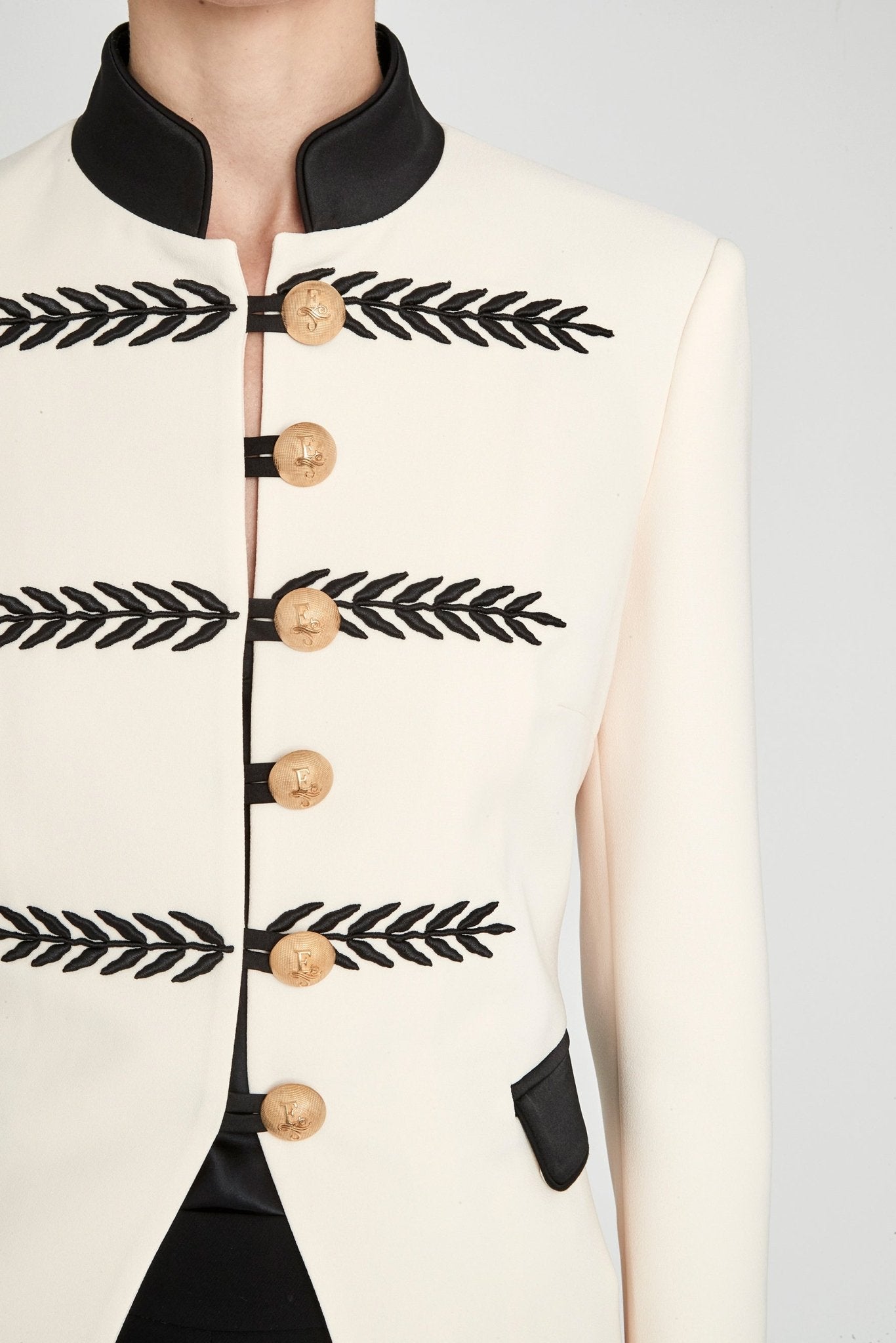 BLAZER MILITAR MARFIL RENATA 01 - THE EXTREME COLLECTION