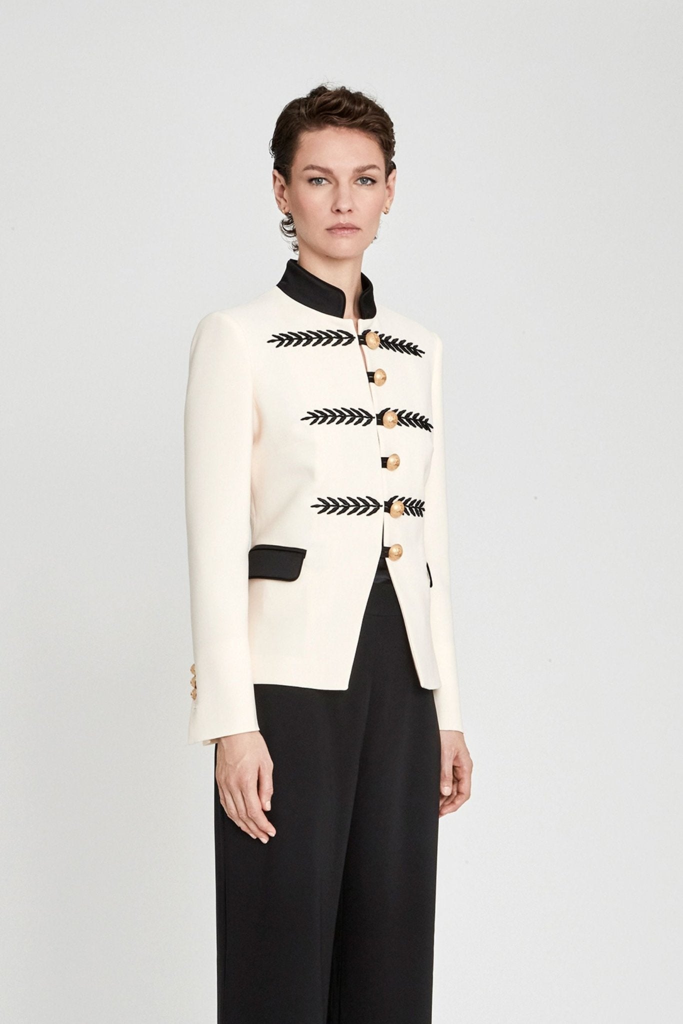 BLAZER MILITAR MARFIL RENATA 01 - THE EXTREME COLLECTION