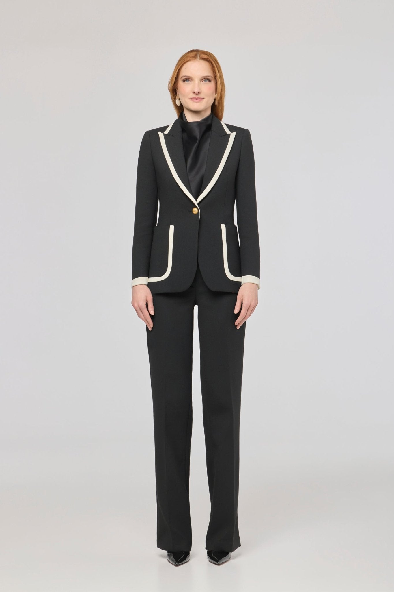 Blazer negra con vivos en contraste Laurent de The Extreme Collection en negro con ribetes blancos