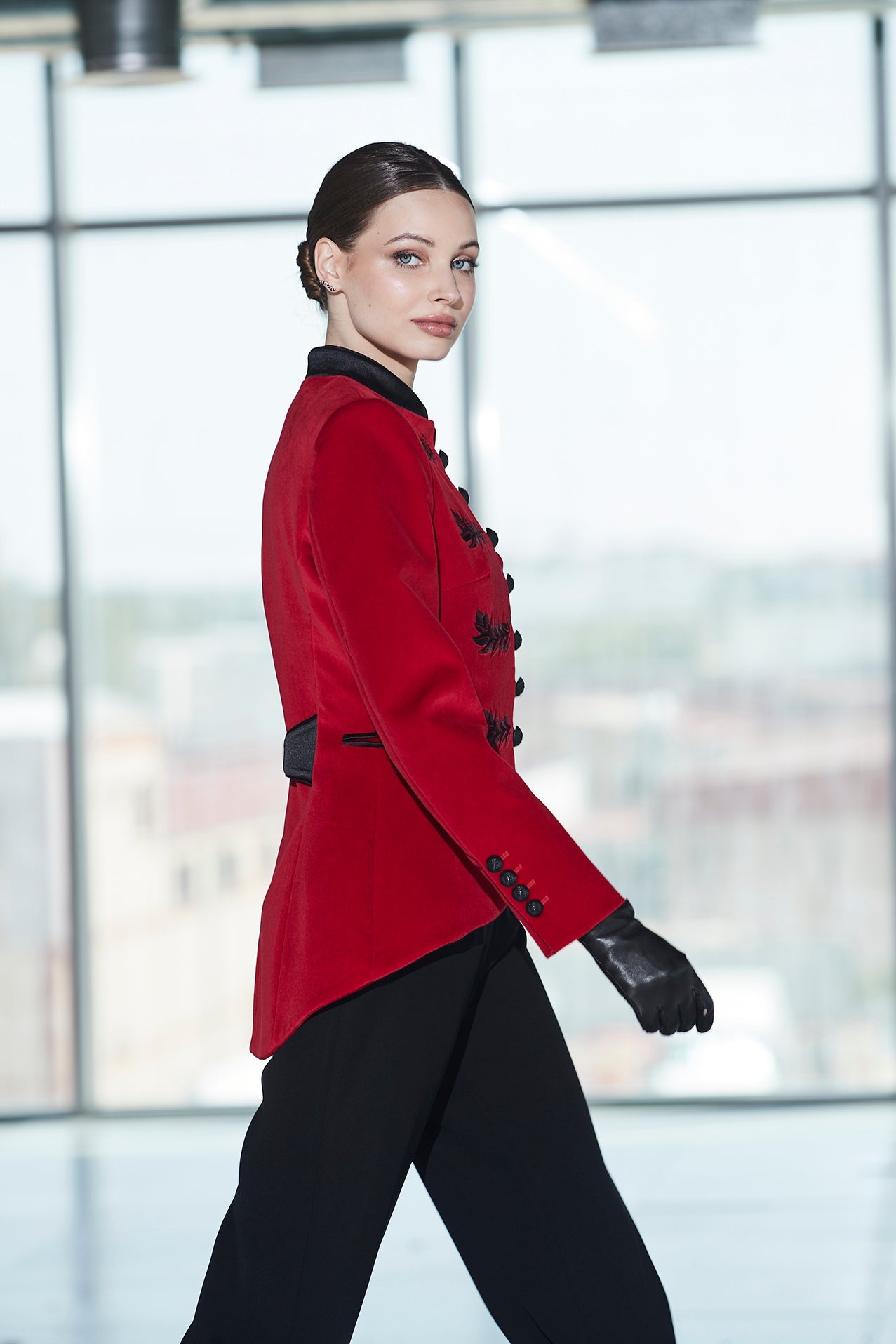 BLAZER ROJO RENATA VELVET - THE EXTREME COLLECTION