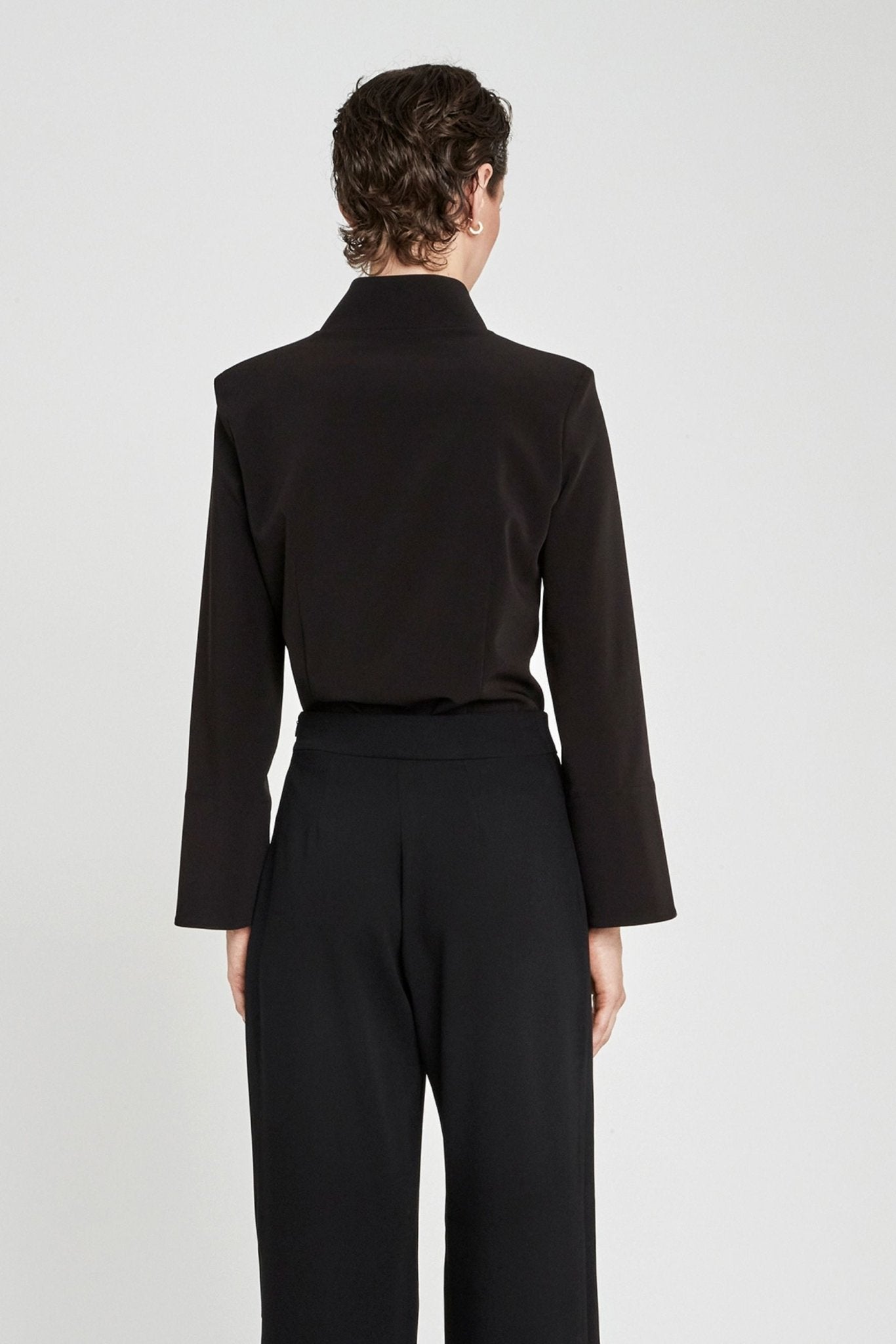 BLUSA MANGA LARGA AZABACHE CORNELIA - THE EXTREME COLLECTION