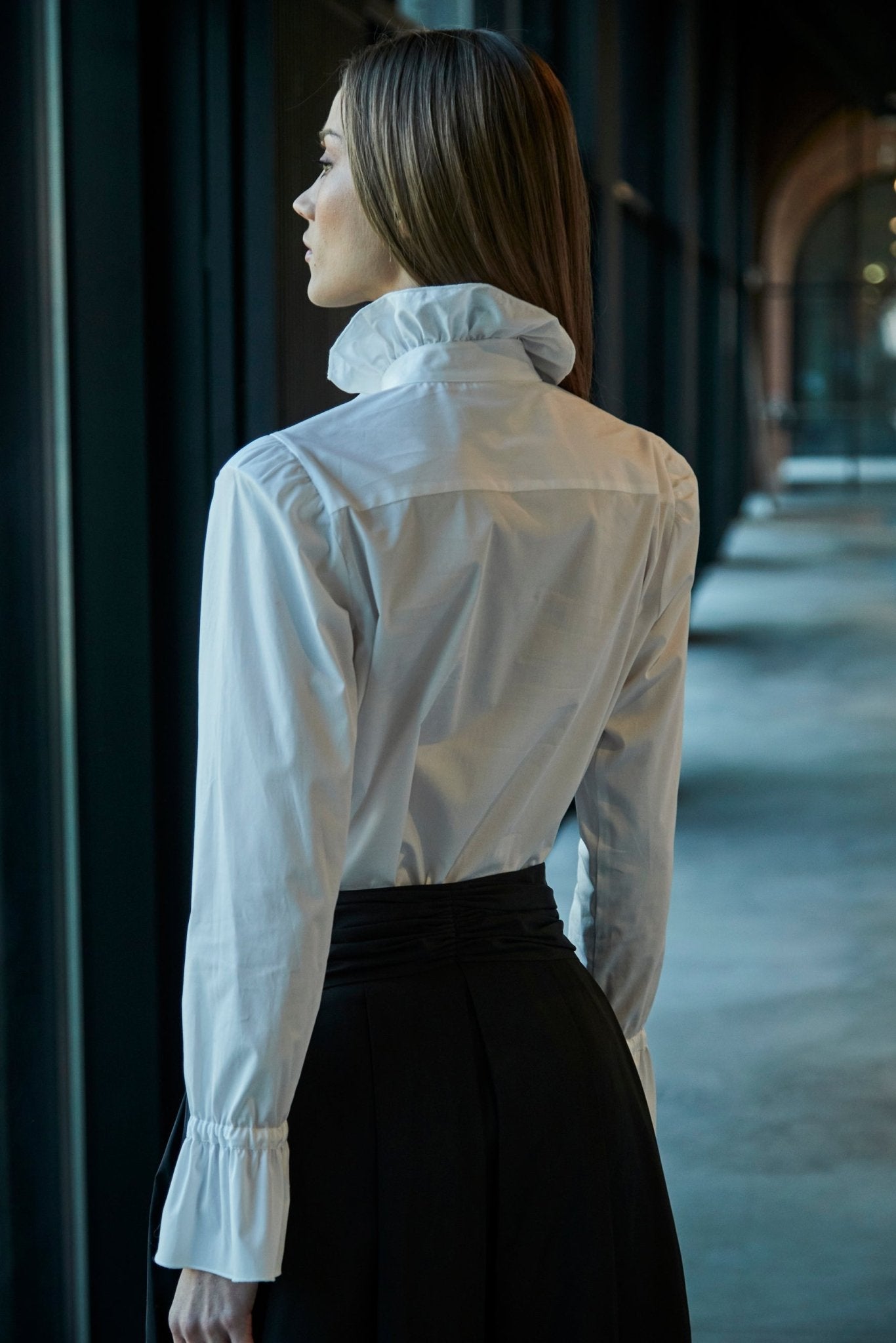 CAMISA BLANCA CON VOLANTE BOHEME - THE EXTREME COLLECTION