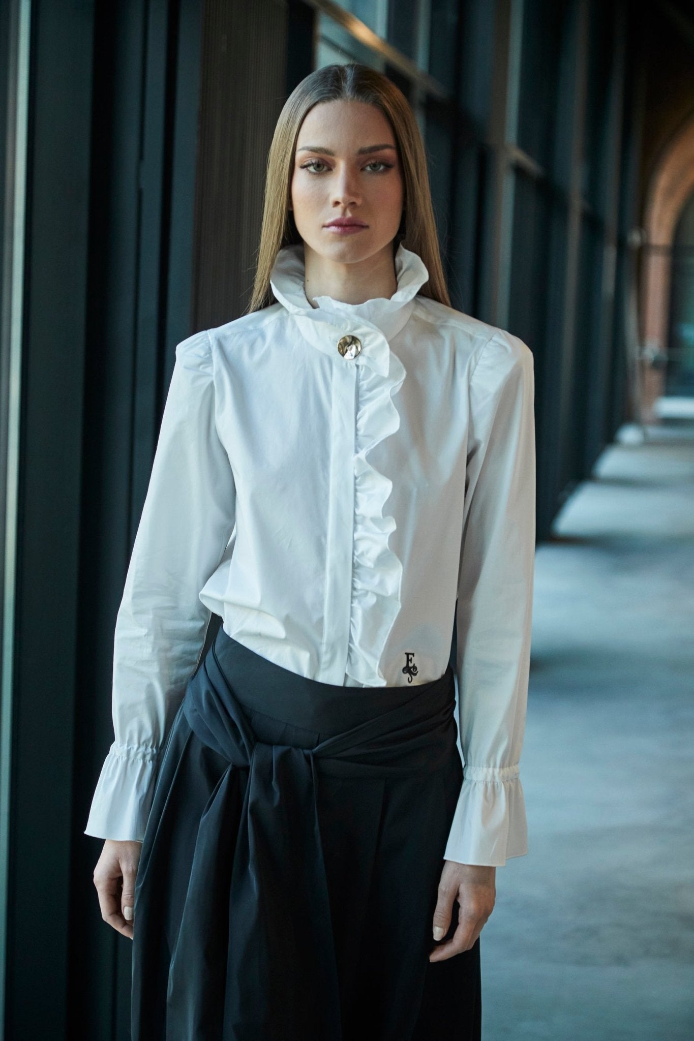 CAMISA BLANCA CON VOLANTE BOHEME - THE EXTREME COLLECTION