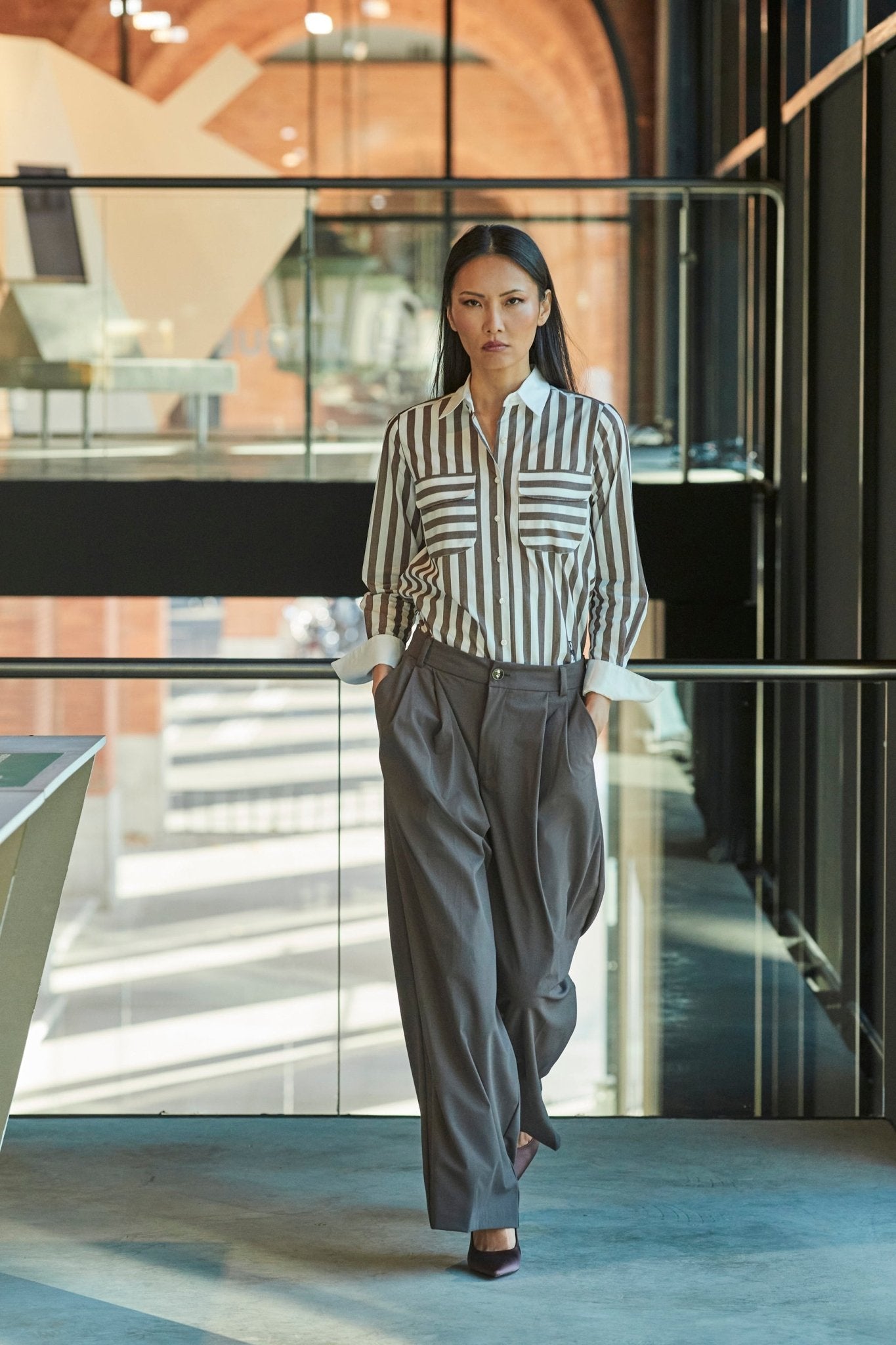 CAMISAS RAYAS MARRONES GABRIELLE - THE EXTREME COLLECTION