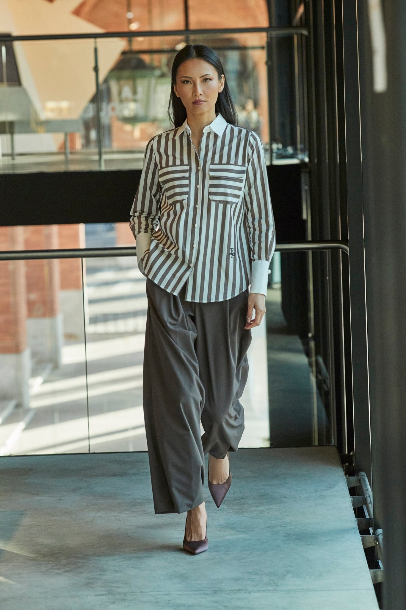 CAMISAS RAYAS MARRONES GABRIELLE - THE EXTREME COLLECTION