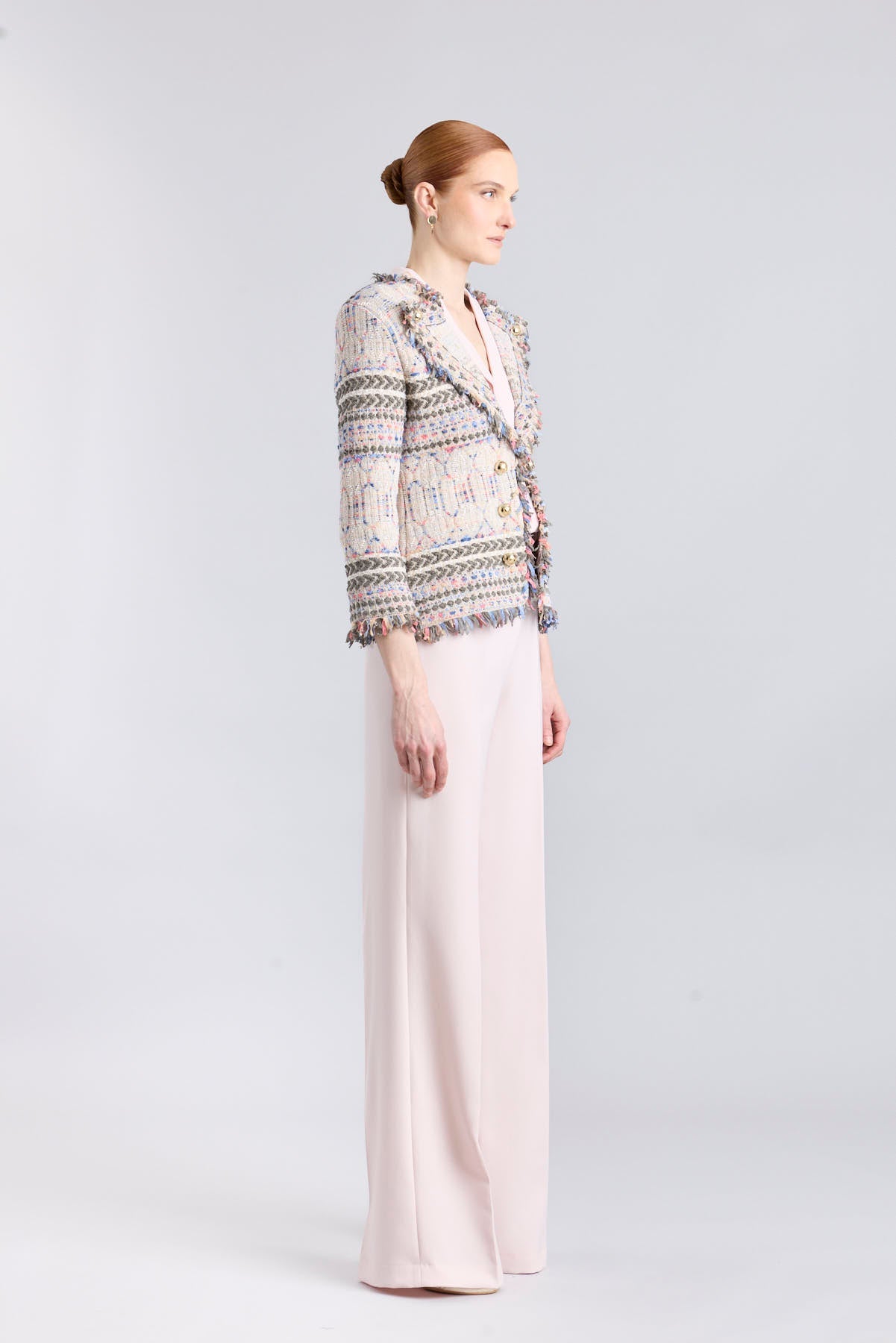 Chaqueta de punto joya mujer modelo Alessia con trama multicolor y botones dorados.