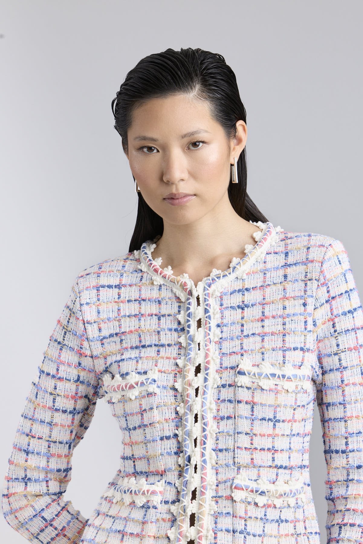 Chaqueta de punto multicolor para mujer modelo Hunter con trama de cuadros en tonos azules y rosados