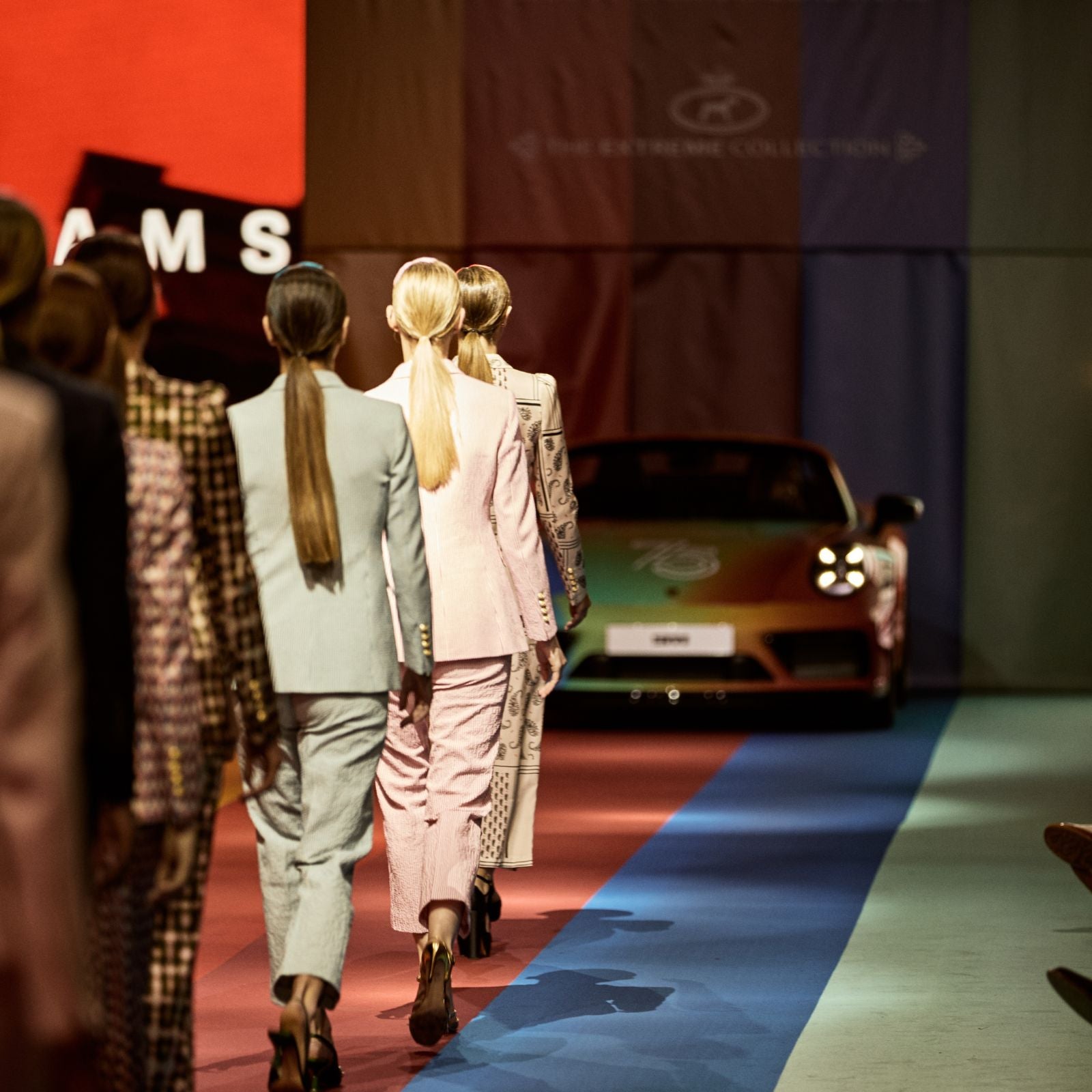 Desfile de abril 2023: The Extreme Collection en el 75 aniversario de Porsche.