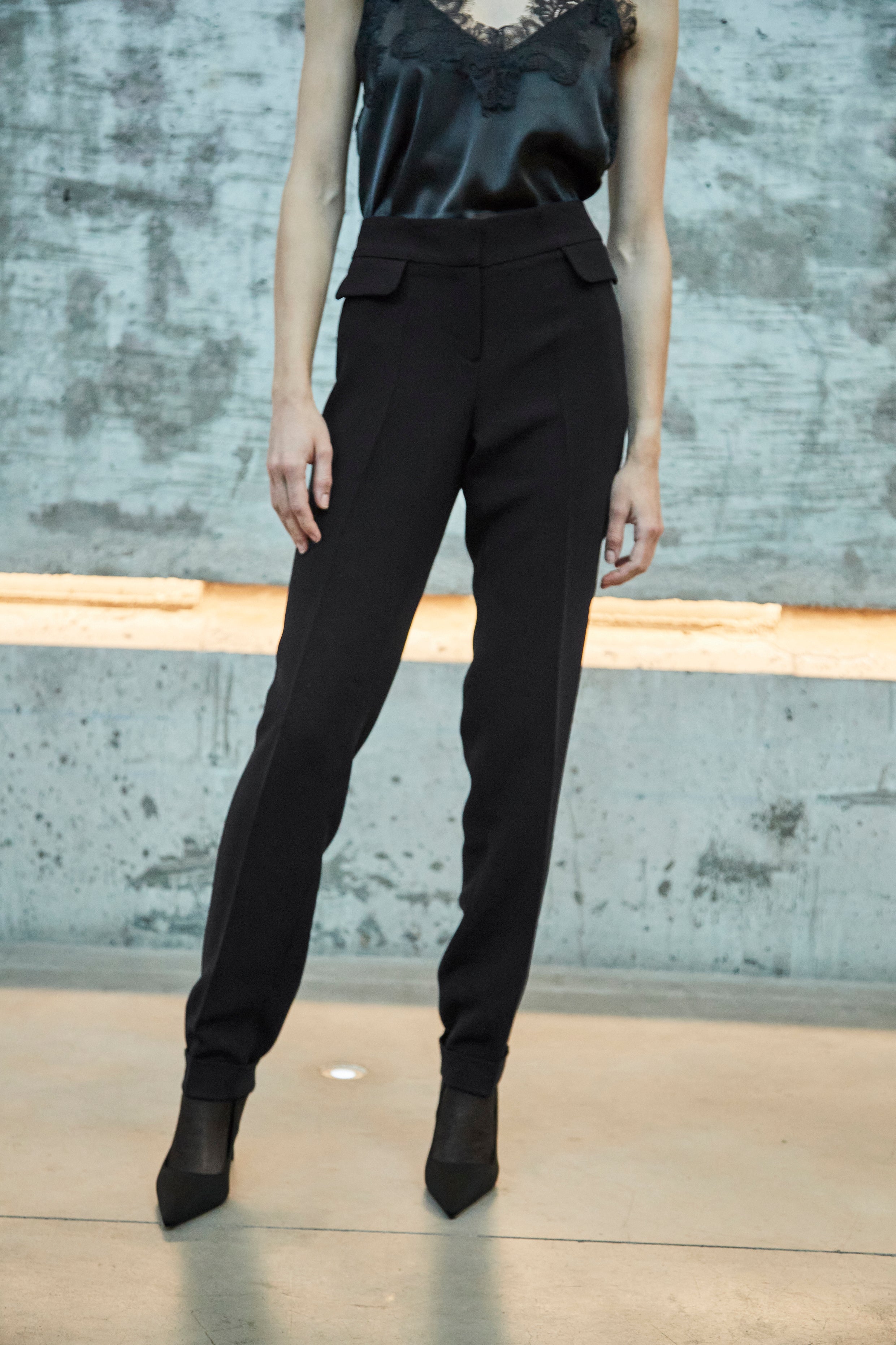 PANTALÓN CARTERAS NEGRO OLIVIA - THE EXTREME COLLECTION