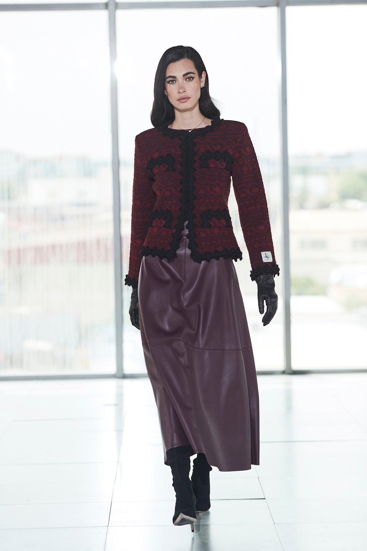 CHAQUETA CORTA VINO SOLANGE