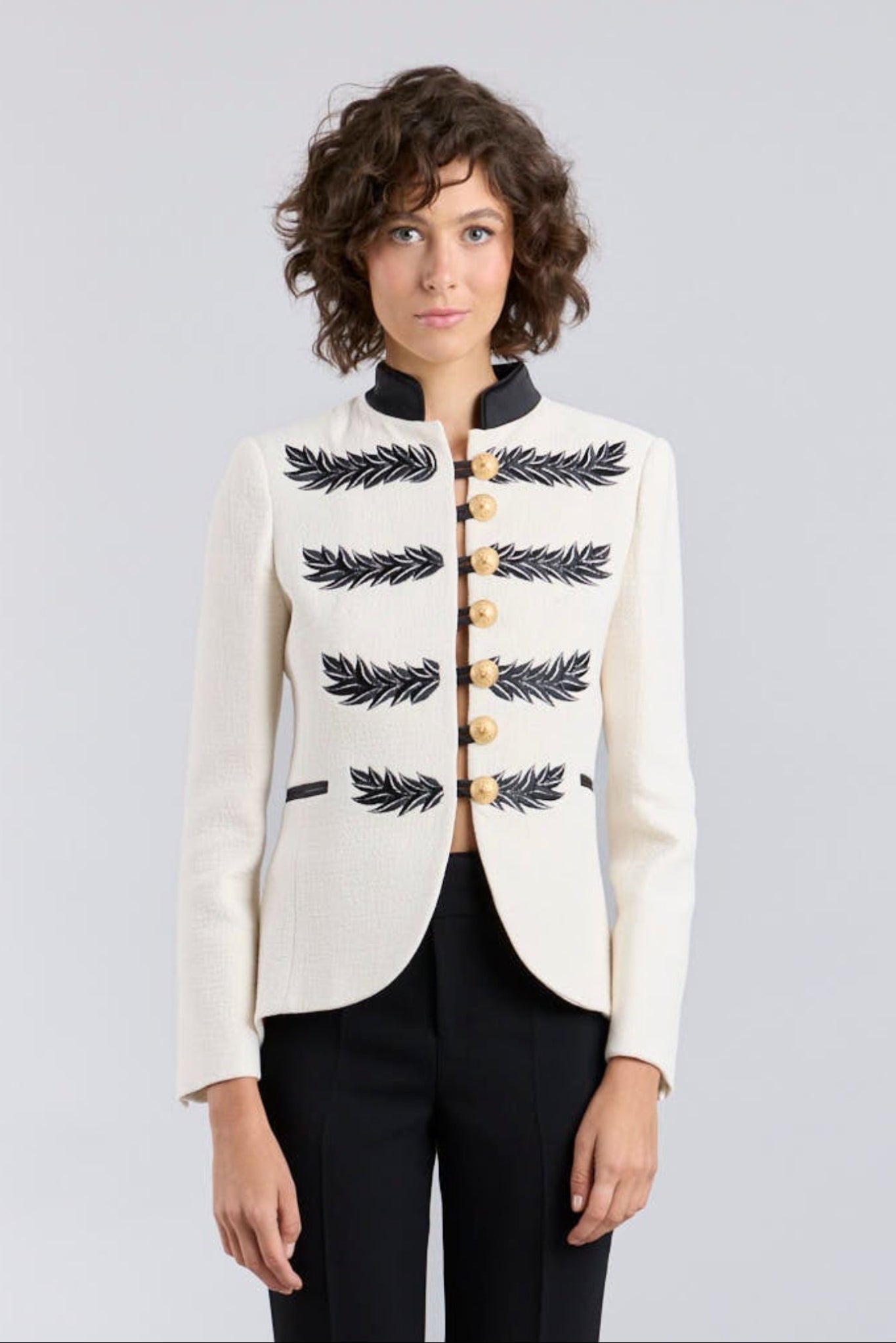BLAZER BORDADA MARFIL RENATA LOVE