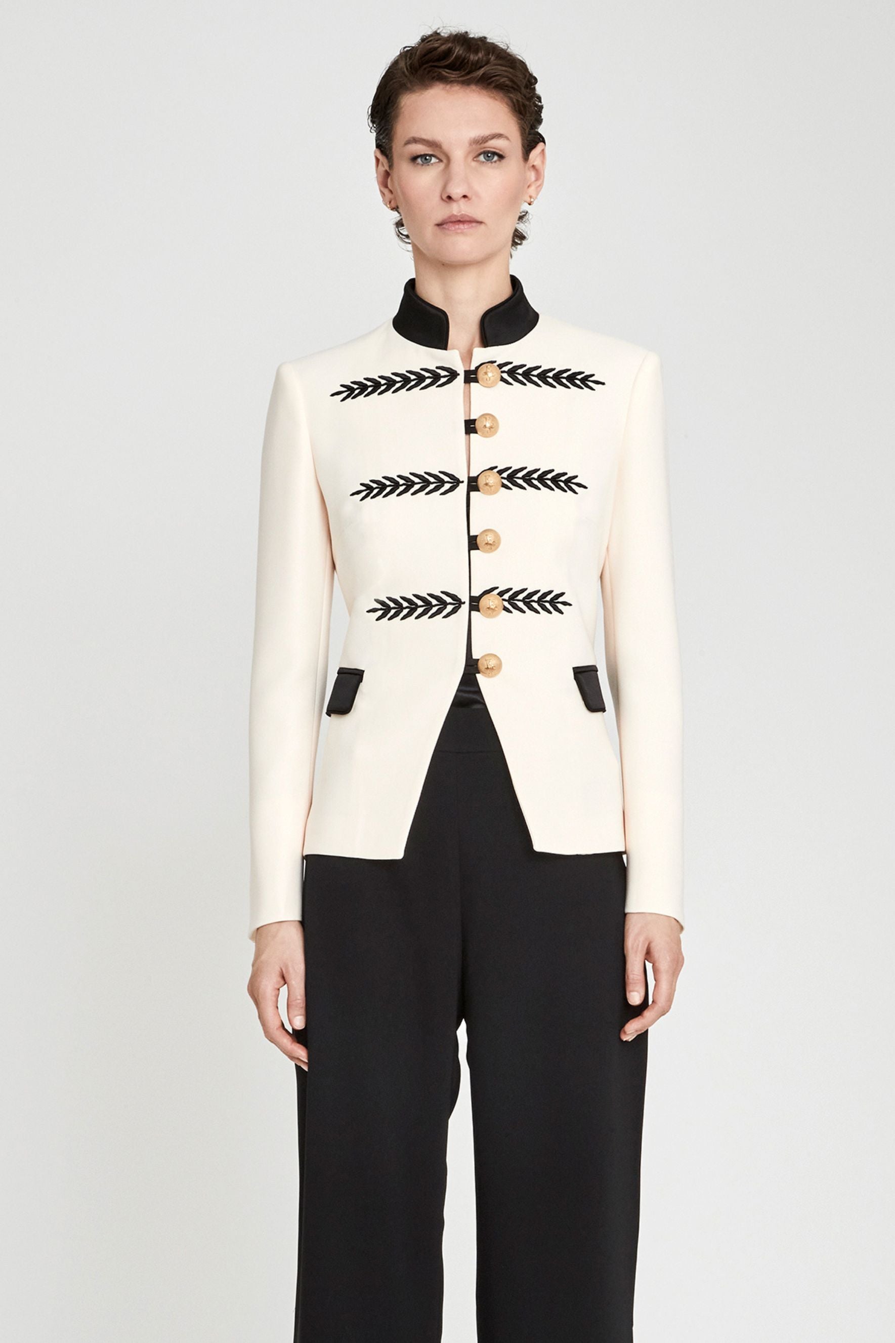BLAZER MILITAR MARFIL RENATA 01
