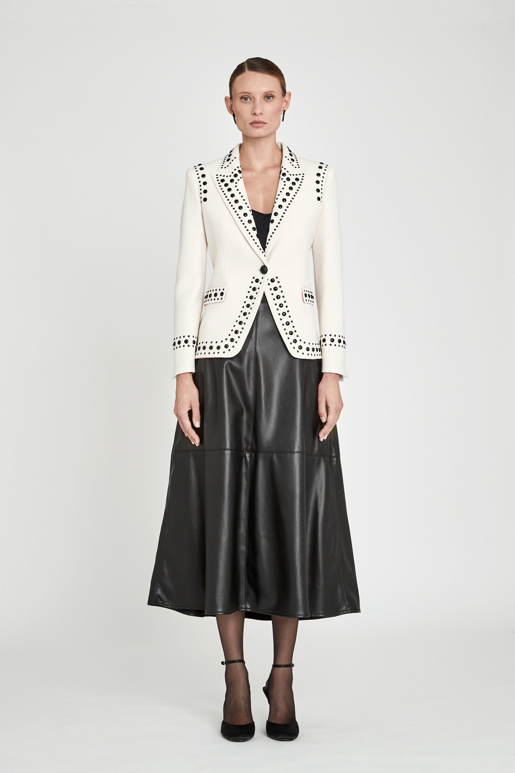 BLAZER CON TACHAS MARFIL ROCK STAR