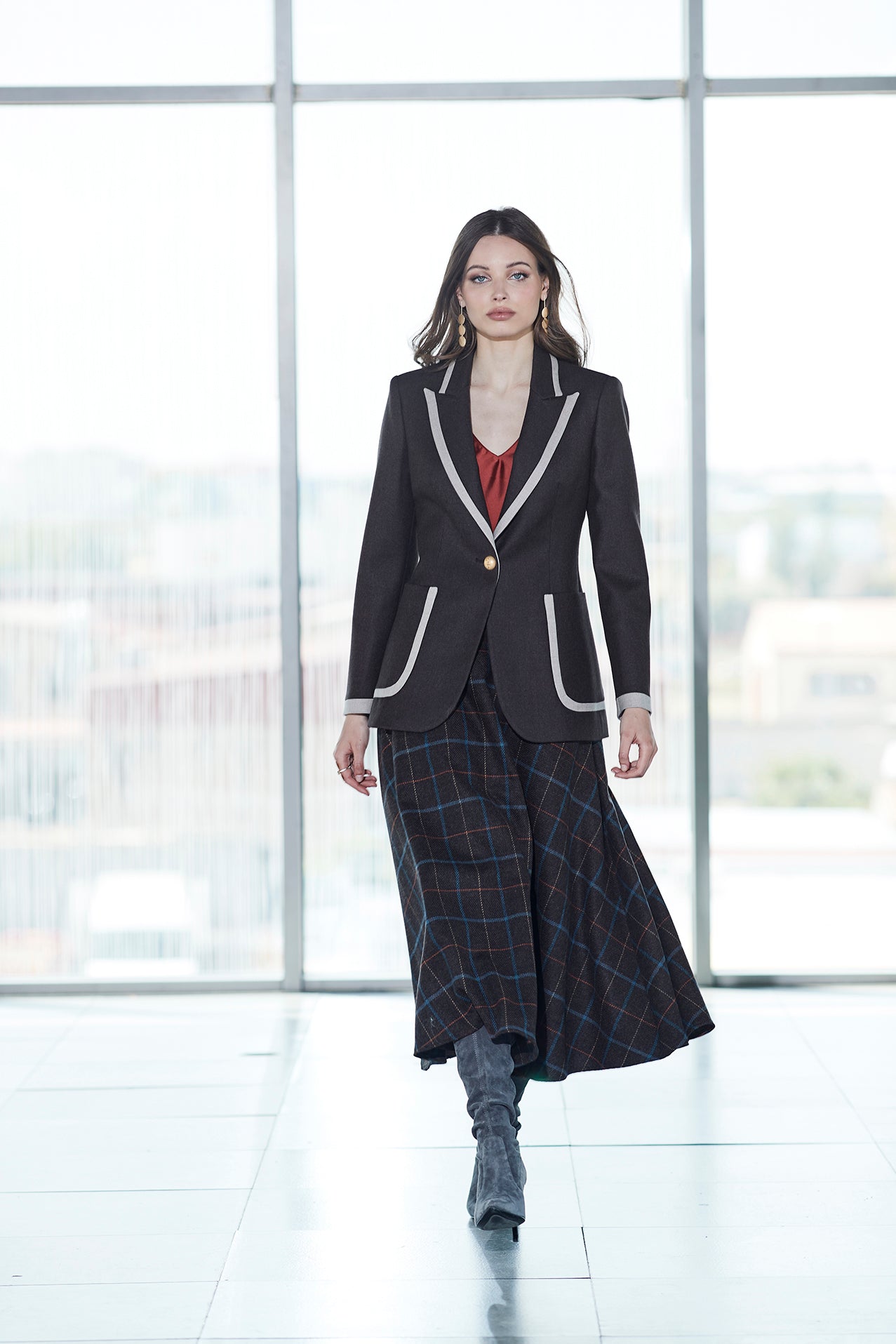 FALDA MIDI CUADROS ZAFIRO PETRA 02
