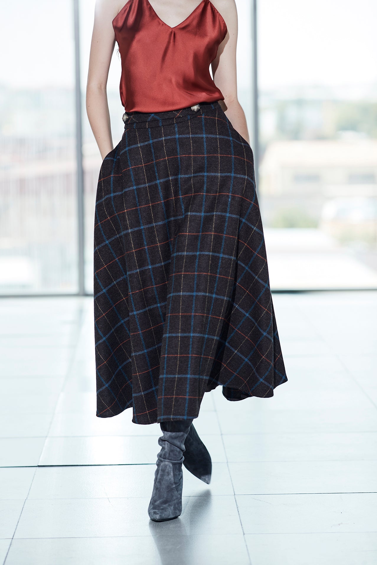 FALDA MIDI CUADROS ZAFIRO PETRA 02