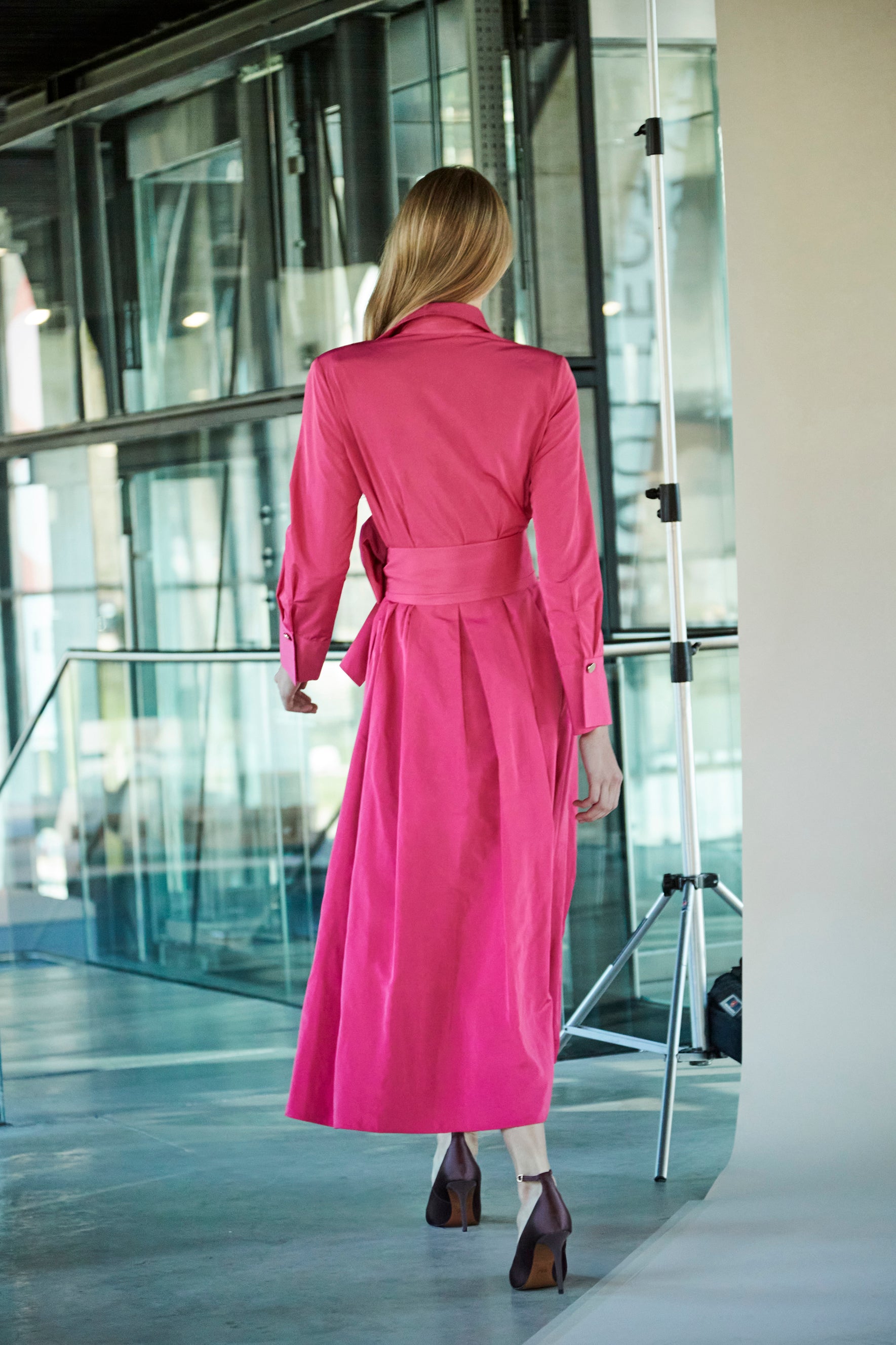VESTIDO LISO CINTURON FUCHSIA CORNELIA