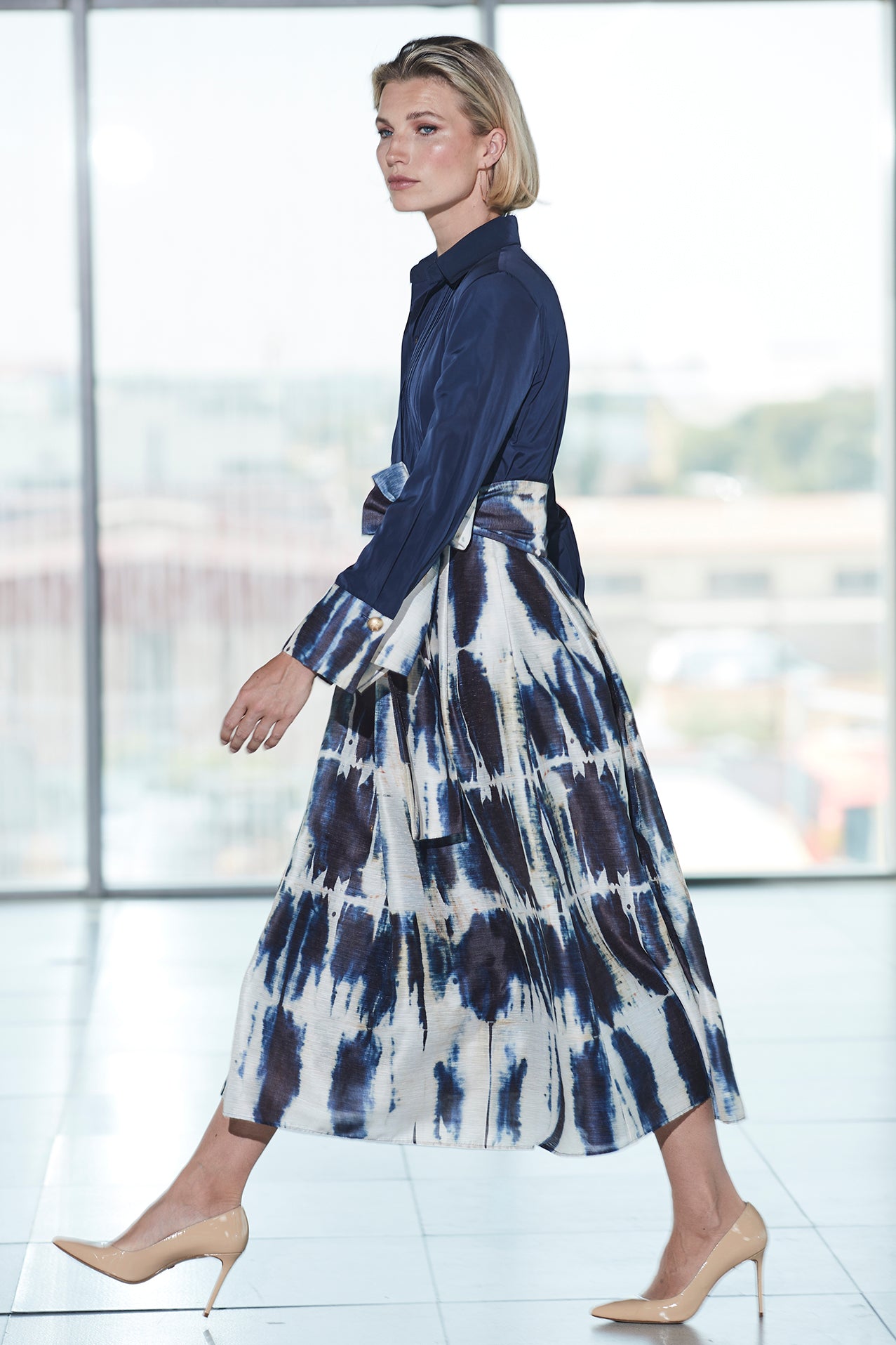 VESTIDO MIDI ESTAMPADO INDIGO ETIENNE