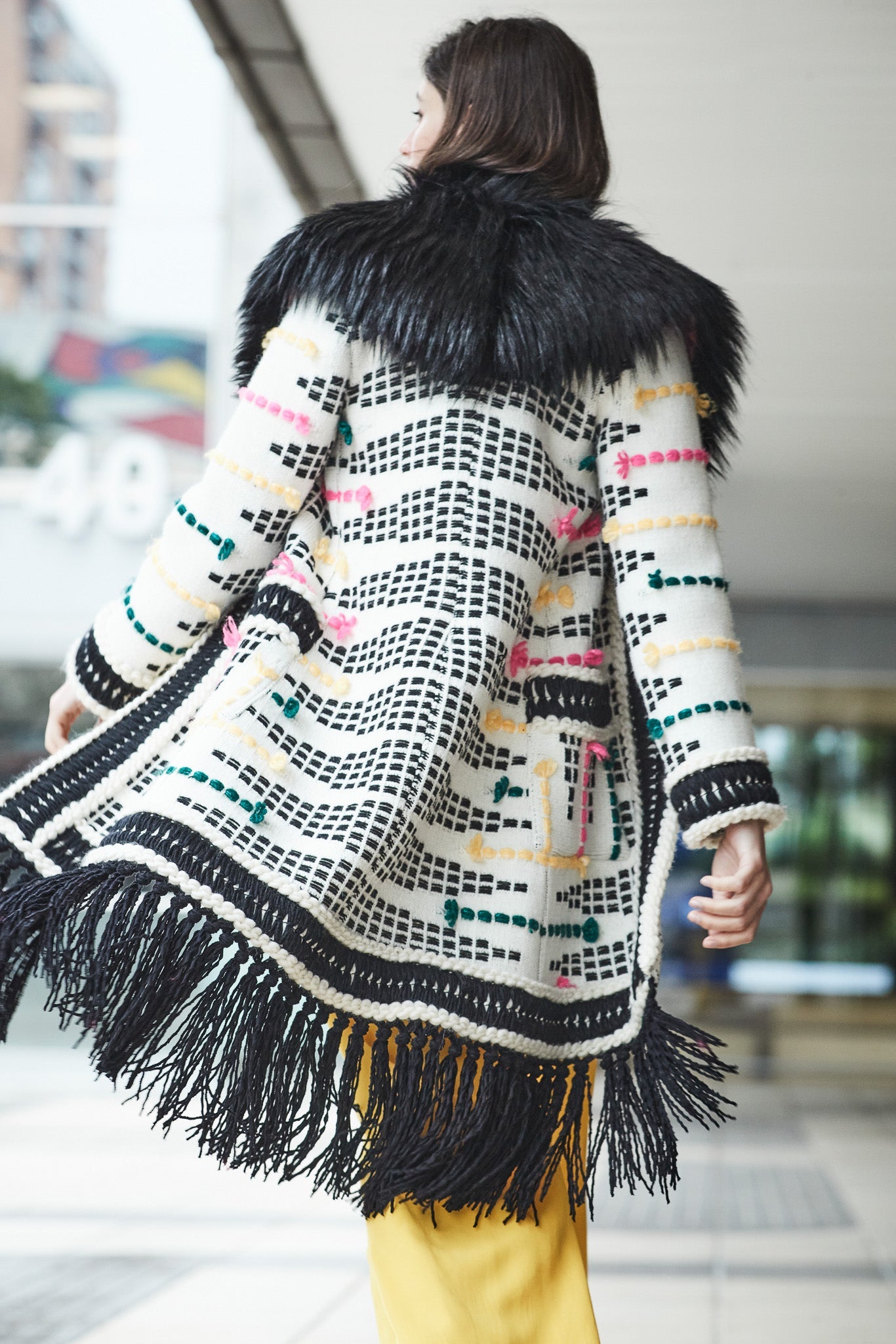 ABRIGO LARGO MOHAIR FLECOS TACIANA - THE EXTREME COLLECTION