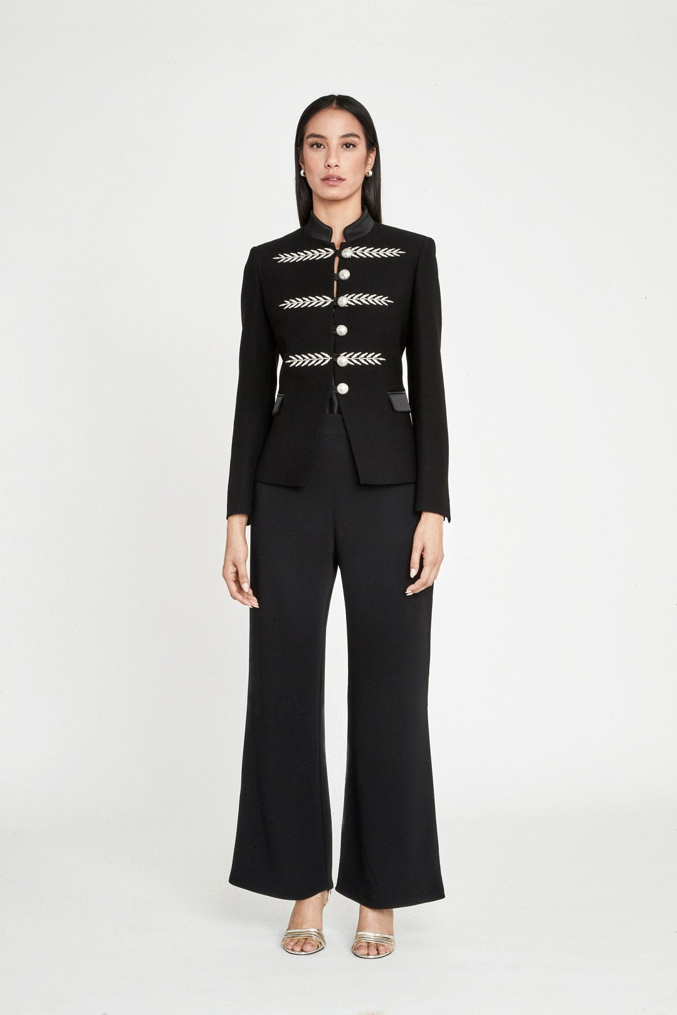 BLAZER AZABACHE CON BORDADO RENATA SILVER - THE EXTREME COLLECTION