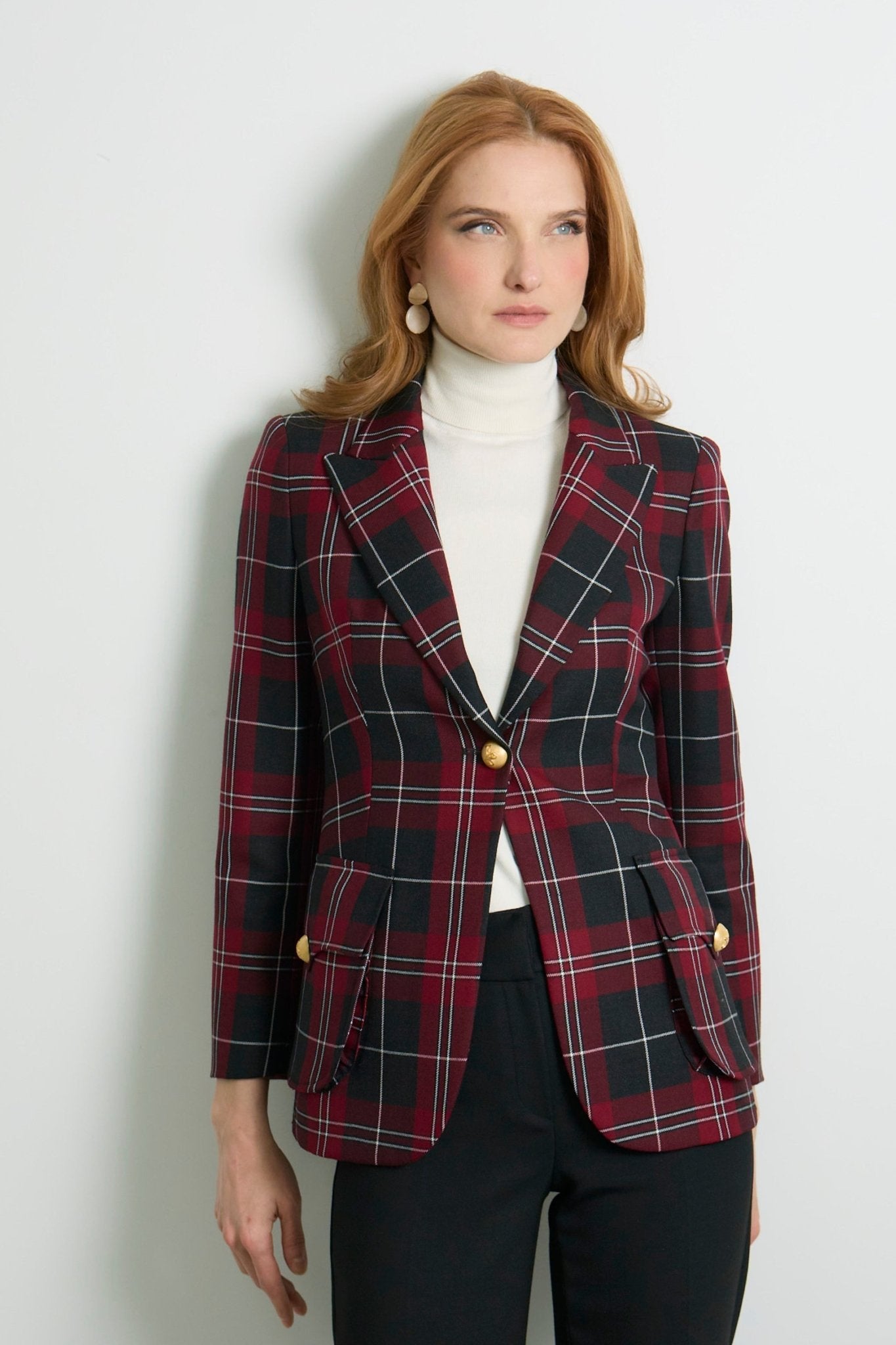 Blazer de cuadros escoceses Gregor de The Extreme Collection en tonos burdeos, negro y blanco.