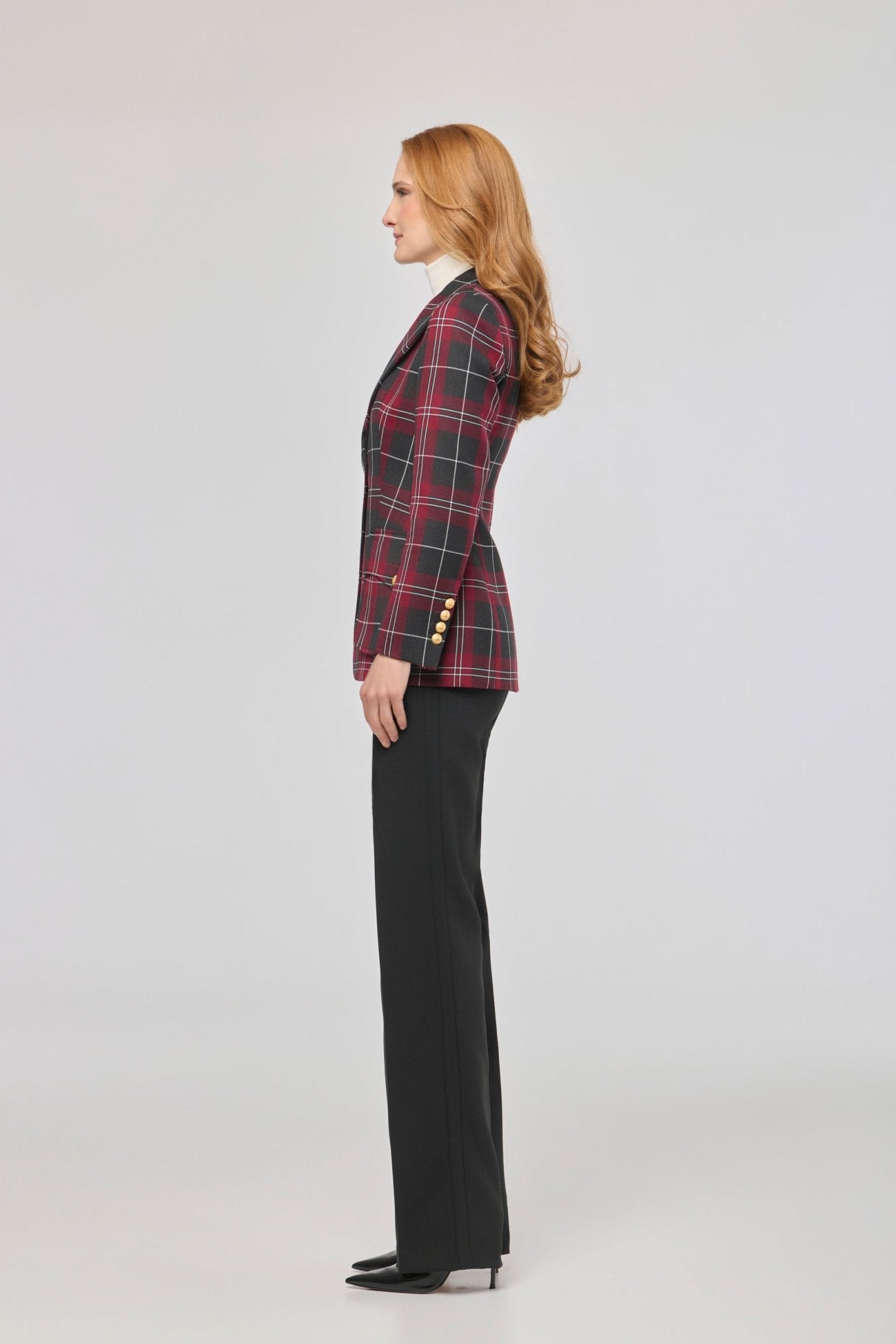 Blazer de cuadros escoceses Gregor de The Extreme Collection en tonos burdeos, negro y blanco.