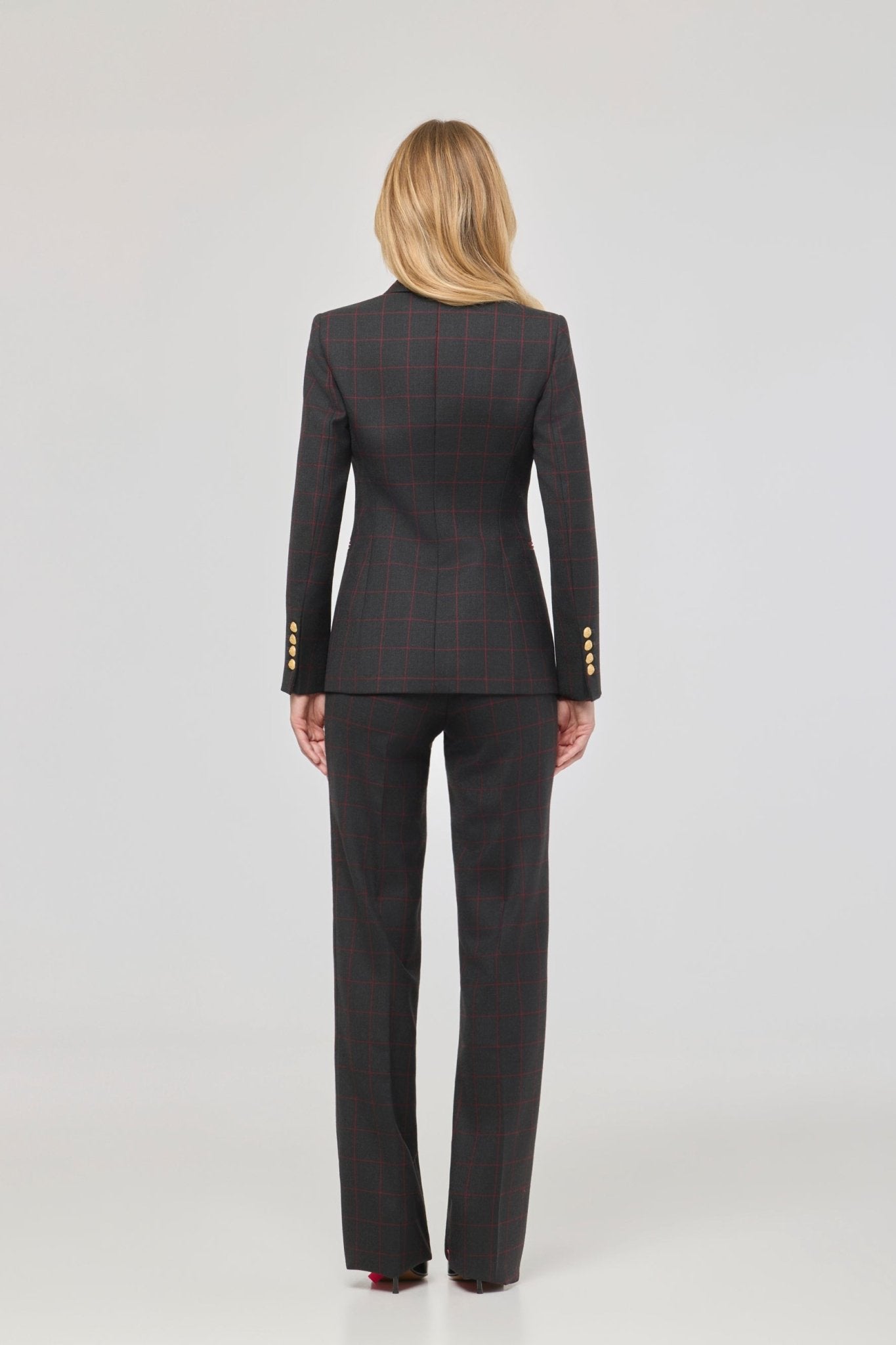 Blazer de lana con solapa en contraste Rowan de The Extreme Collection con diseño de líneas geométricas y solapas en tono burdeos.