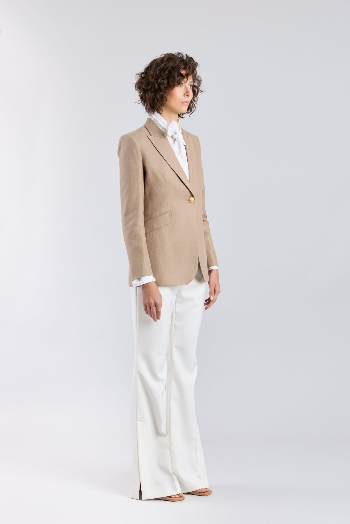 Blazer de lino avellana Leonetta - Edición Limitada - THE EXTREME COLLECTION