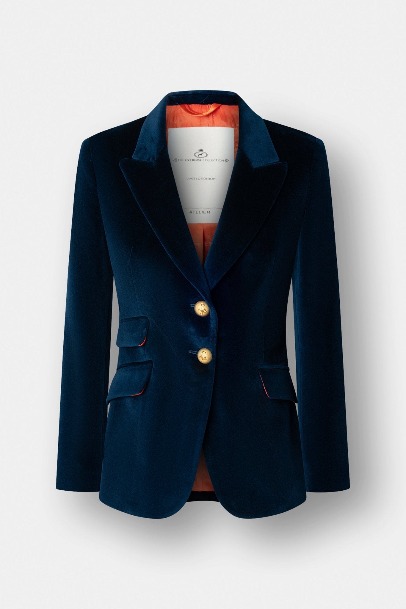 Blazer de terciopelo azul Oliva de The Extreme Collection confeccionada en suave terciopelo azul petróleo.