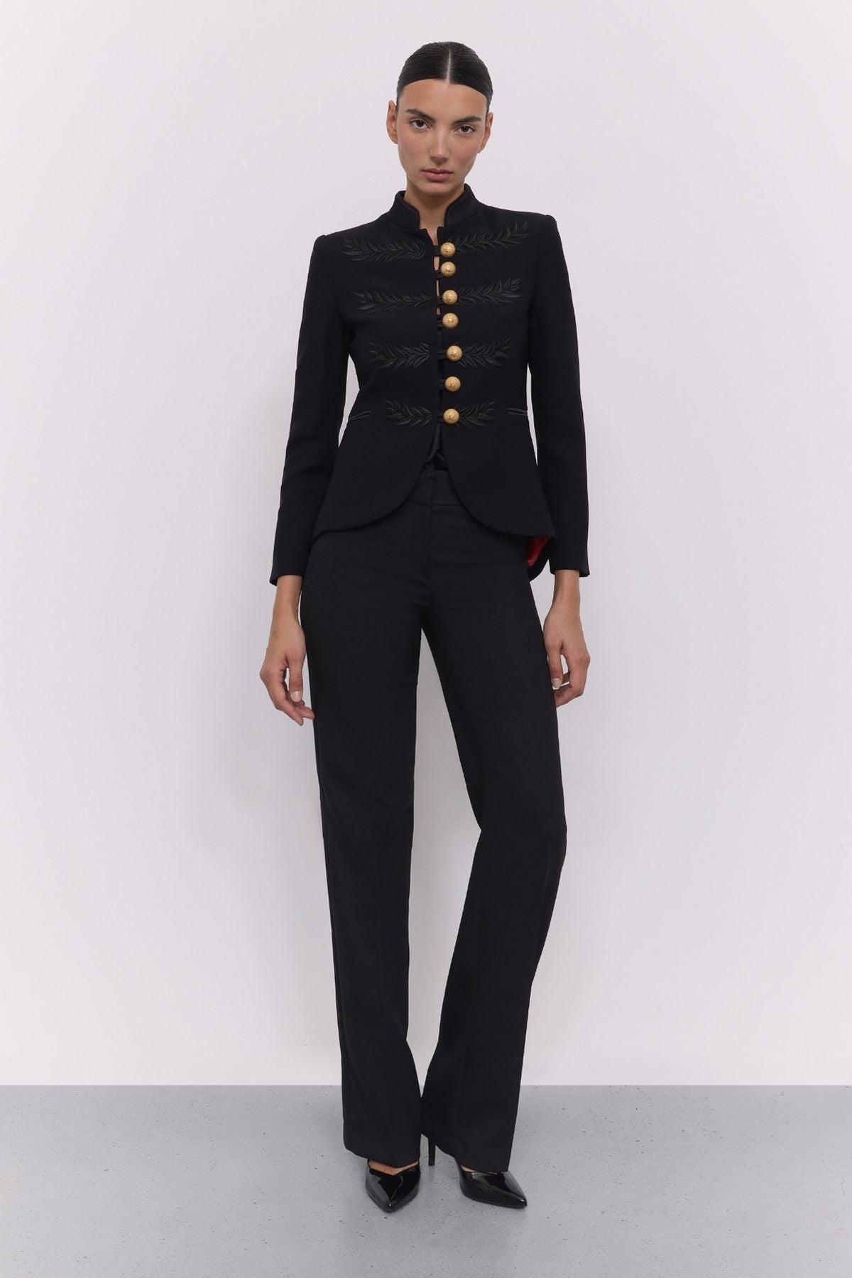 Blazer militar bordada negra Renata Black - Edición Limitada - THE EXTREME COLLECTION