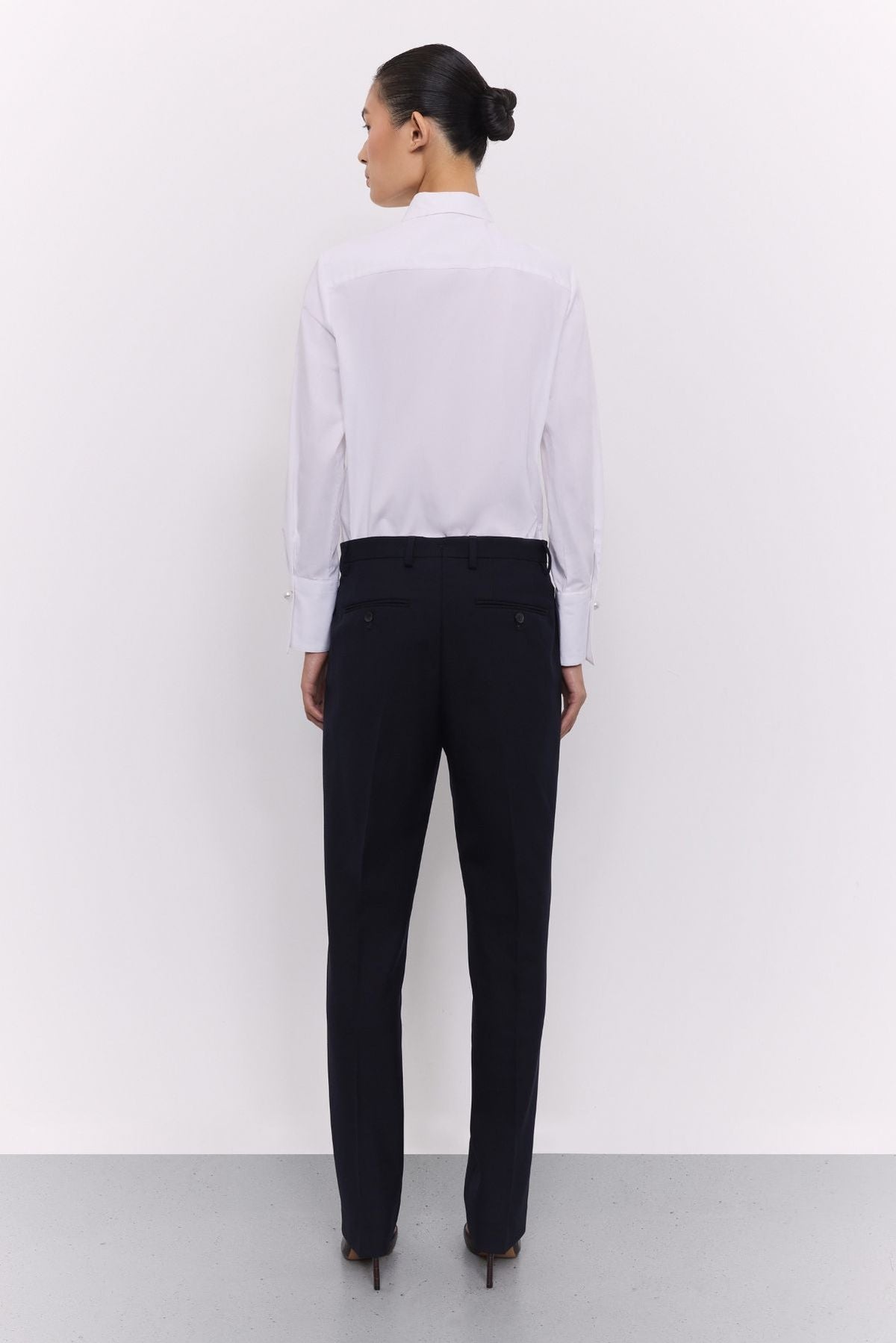 Camisa blanca con jaretas Eleanor - Edición Limitada - THE EXTREME COLLECTION