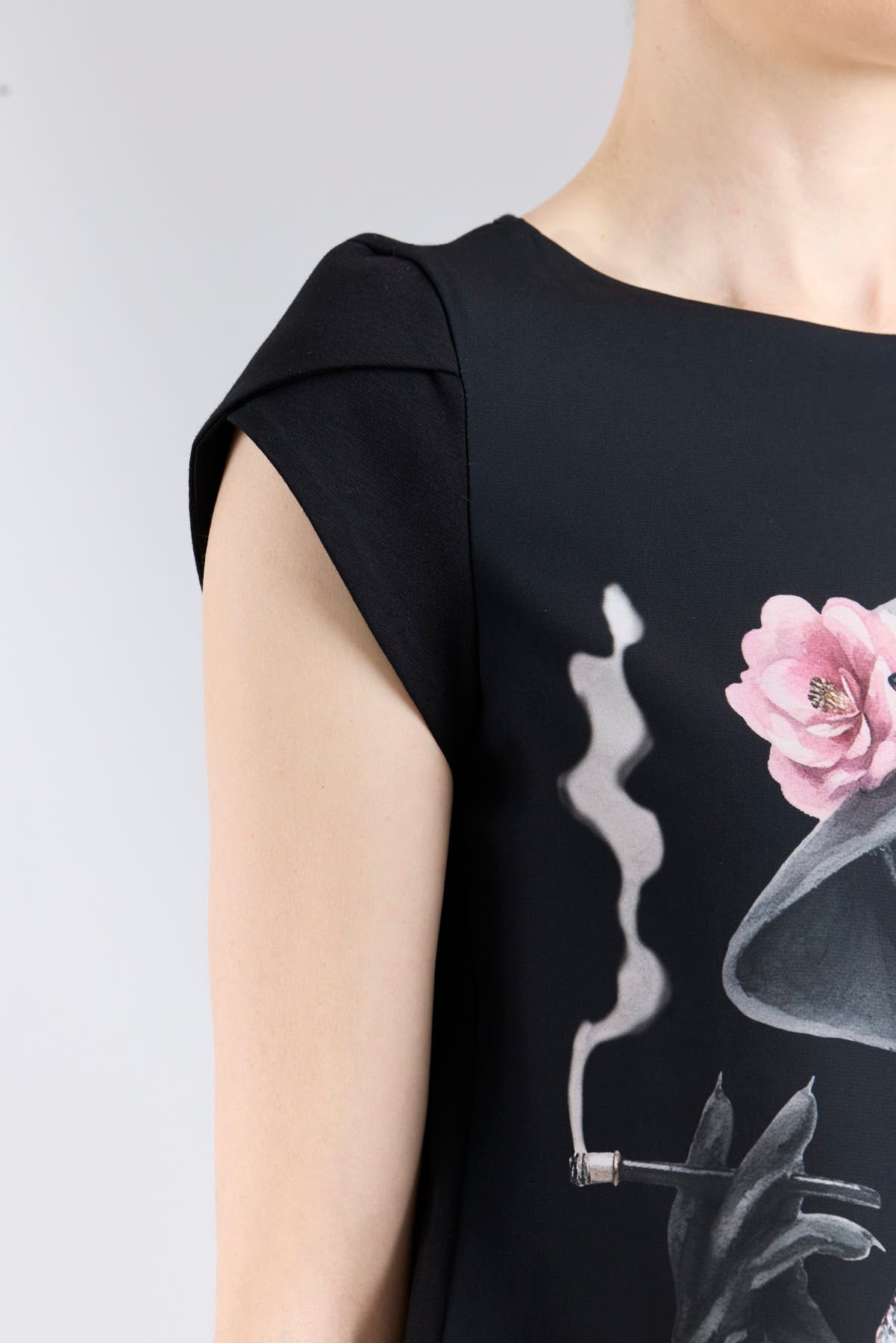 CAMISETA ESTAMPADA AZABACHE CAMELIA - THE EXTREME COLLECTION